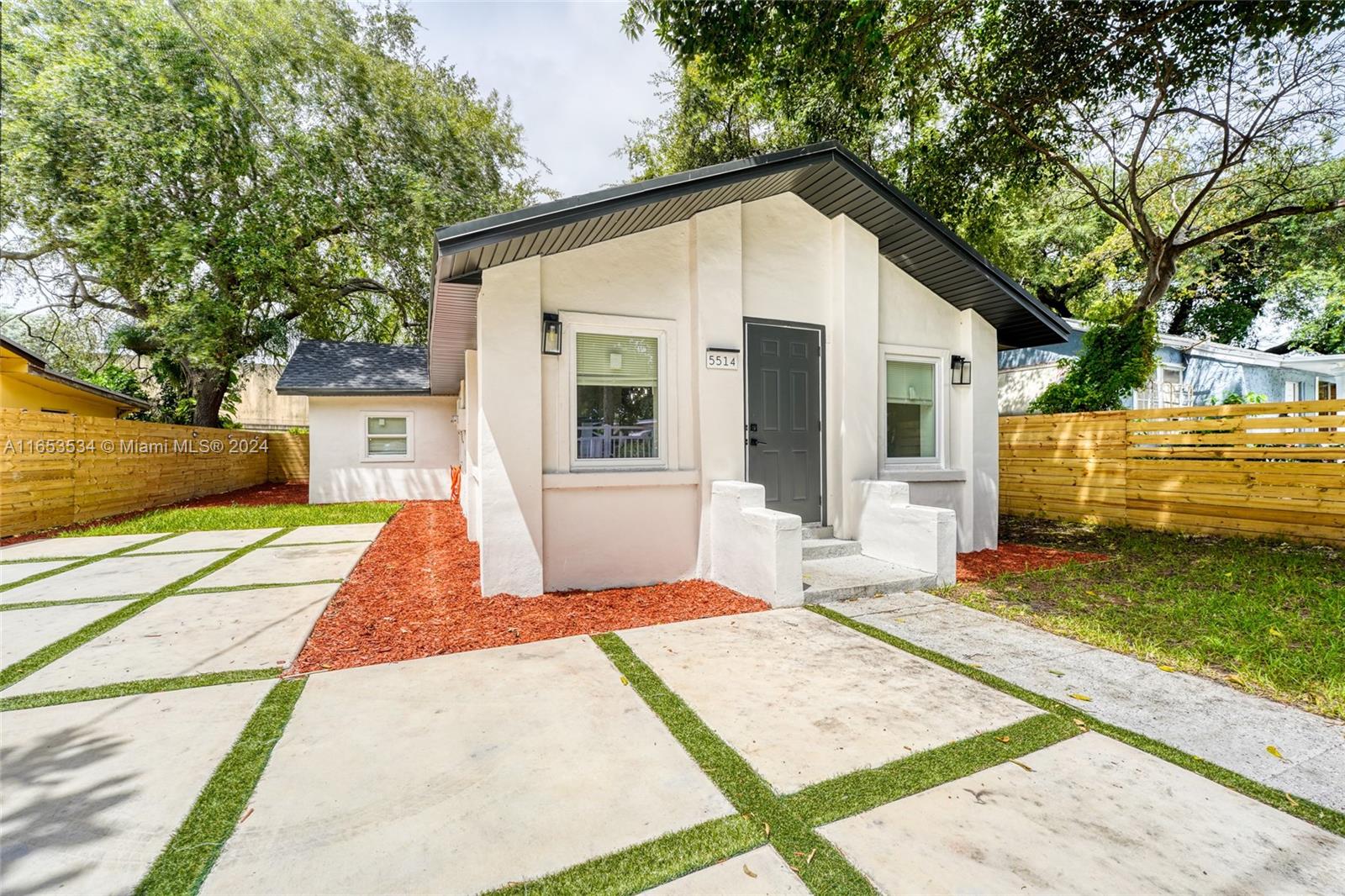 BUENA VISTA GARDENS - Residential Lease