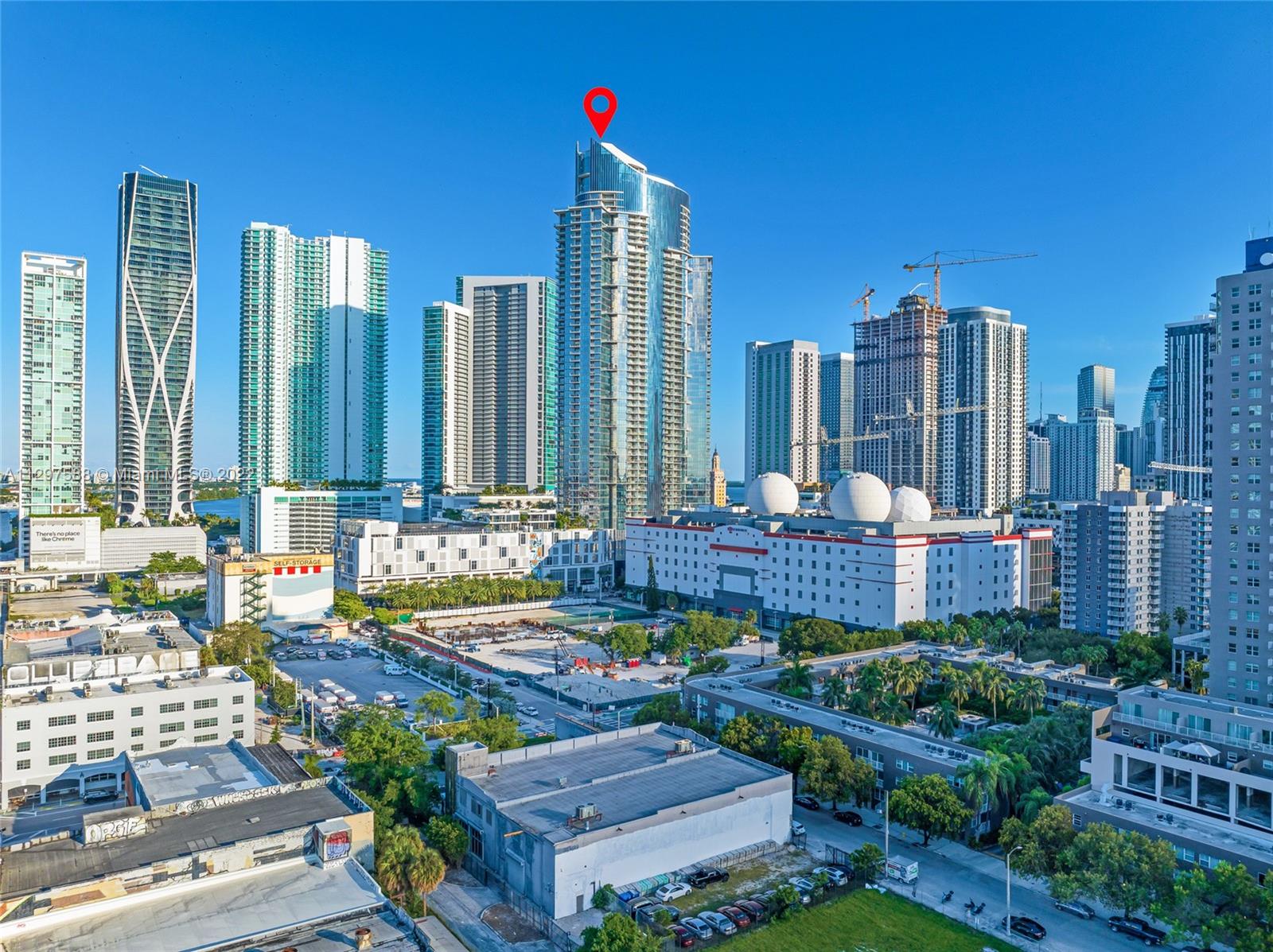 PARAMOUNT MIAMI WORLDCENT - Residential Lease
