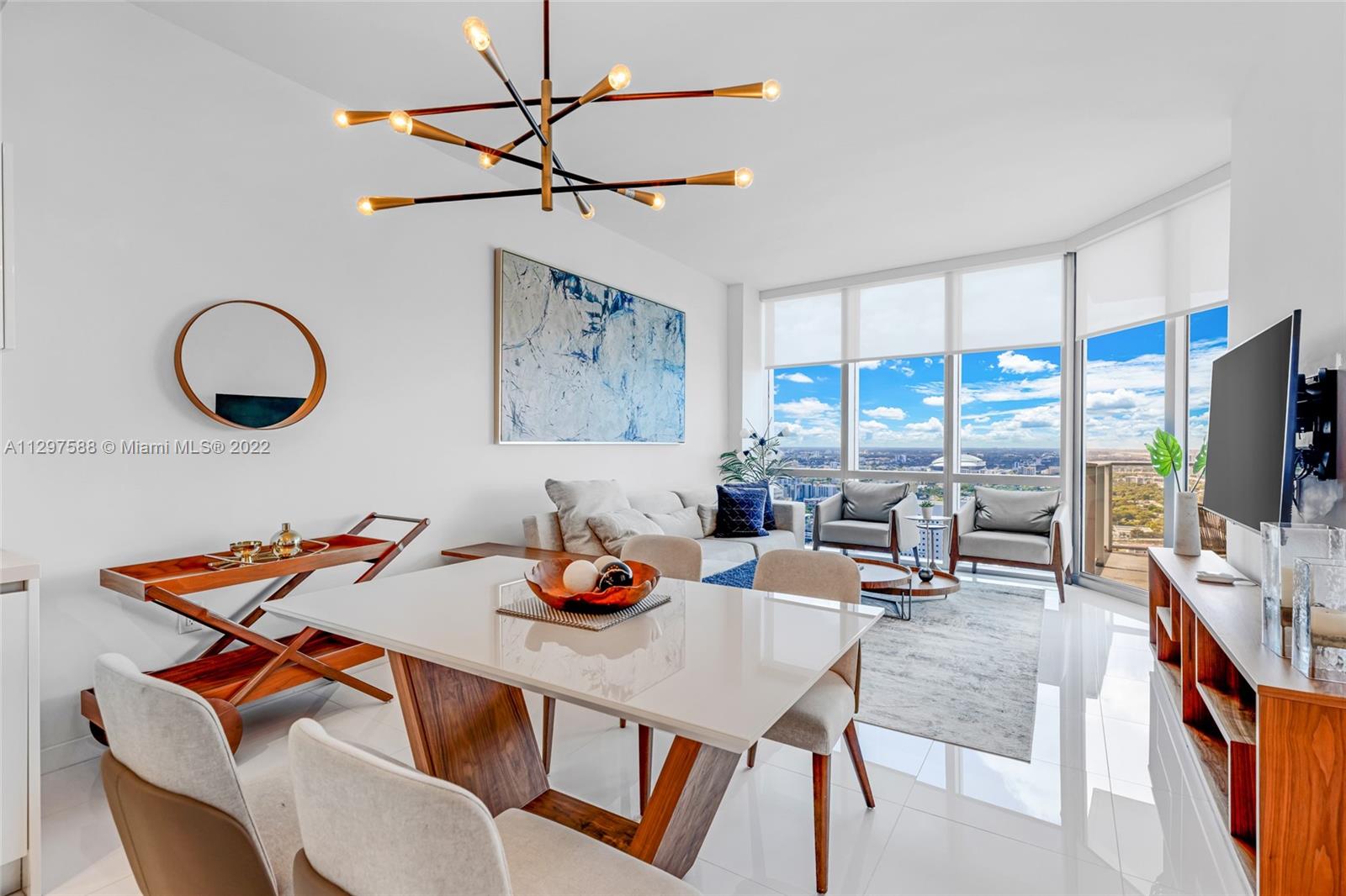 PARAMOUNT MIAMI WORLDCENT - Residential Lease