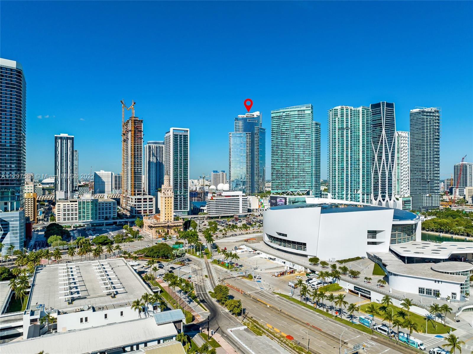 PARAMOUNT MIAMI WORLDCENT - Residential Lease