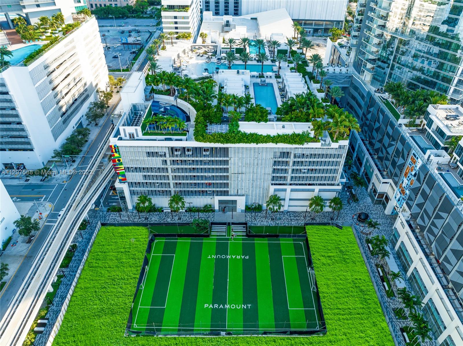 PARAMOUNT MIAMI WORLDCENT - Residential Lease
