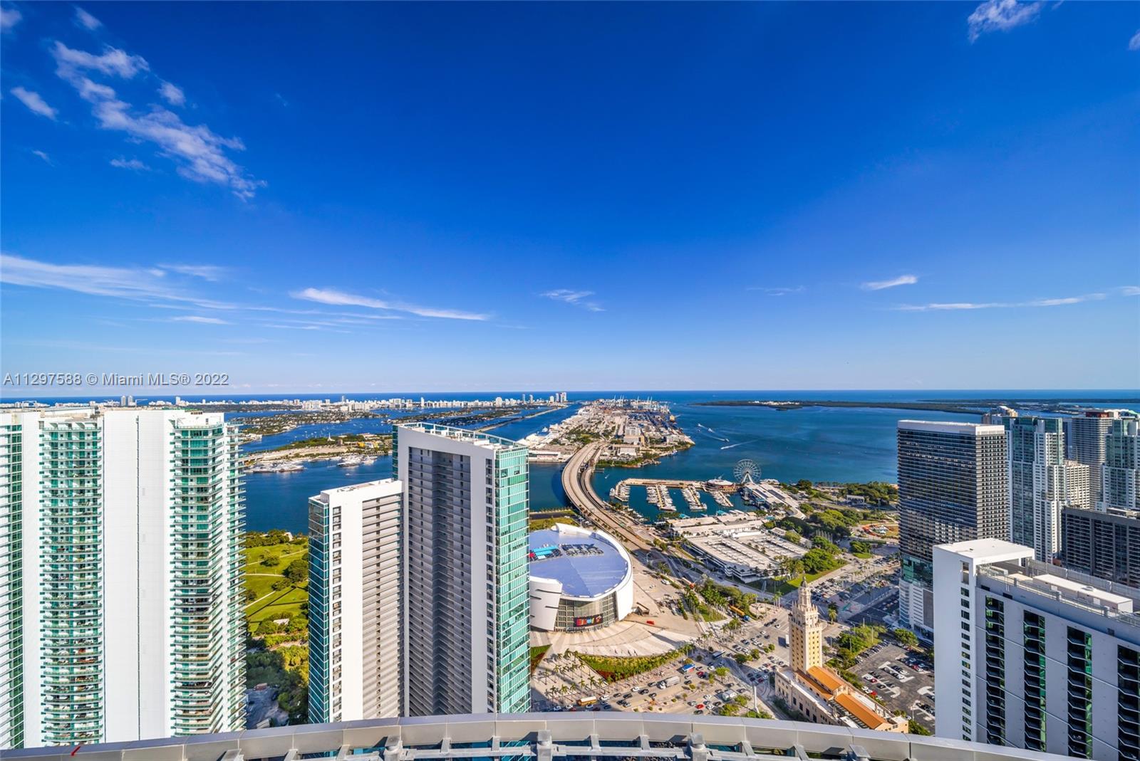 PARAMOUNT MIAMI WORLDCENT - Residential Lease