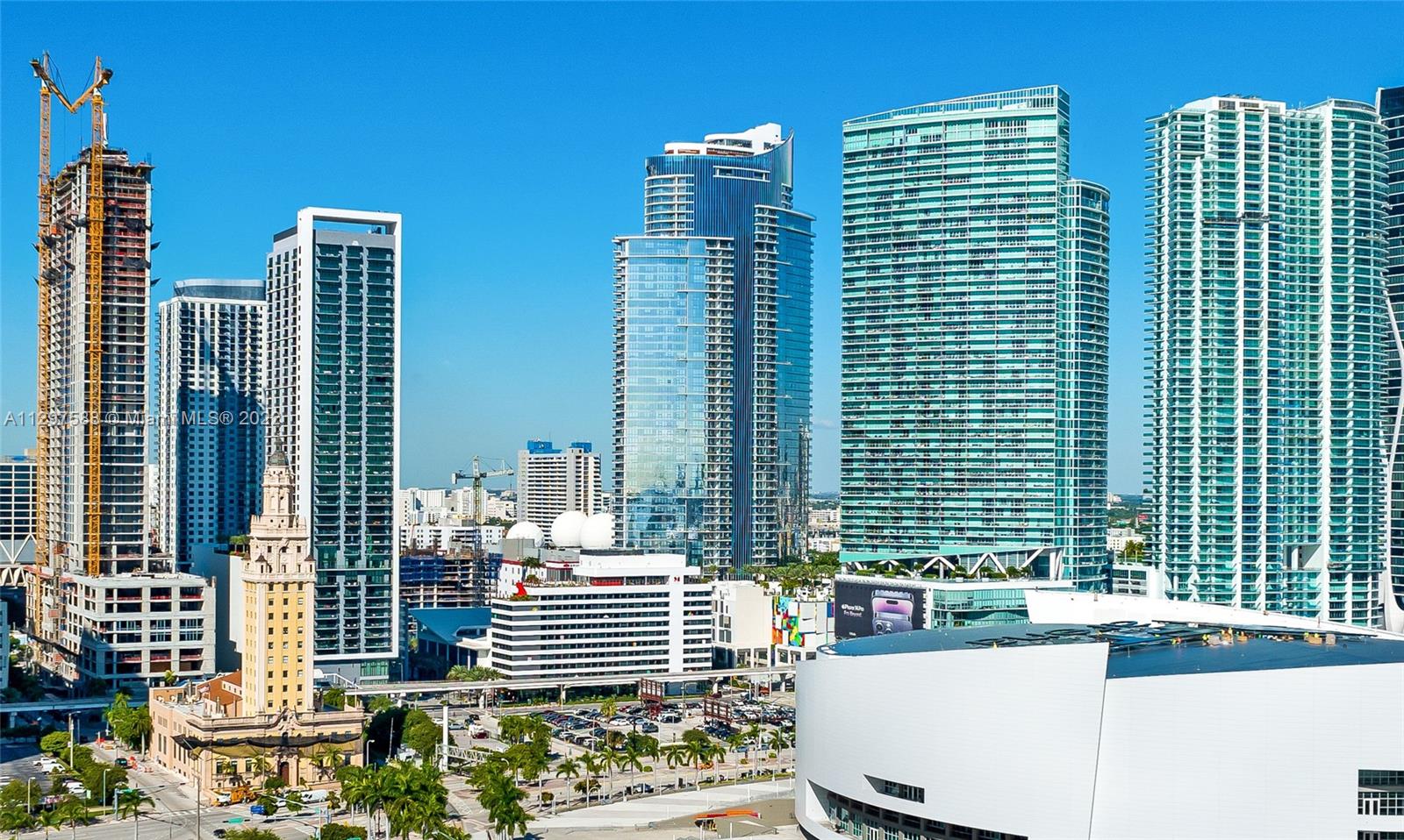PARAMOUNT MIAMI WORLDCENT - Residential Lease