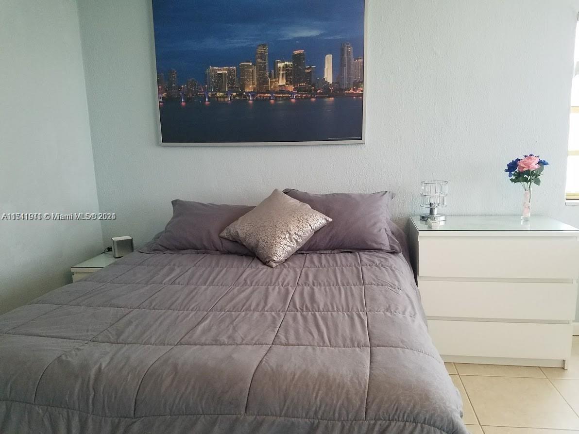 THE AVENTURA BEACH CLUB C - Residential