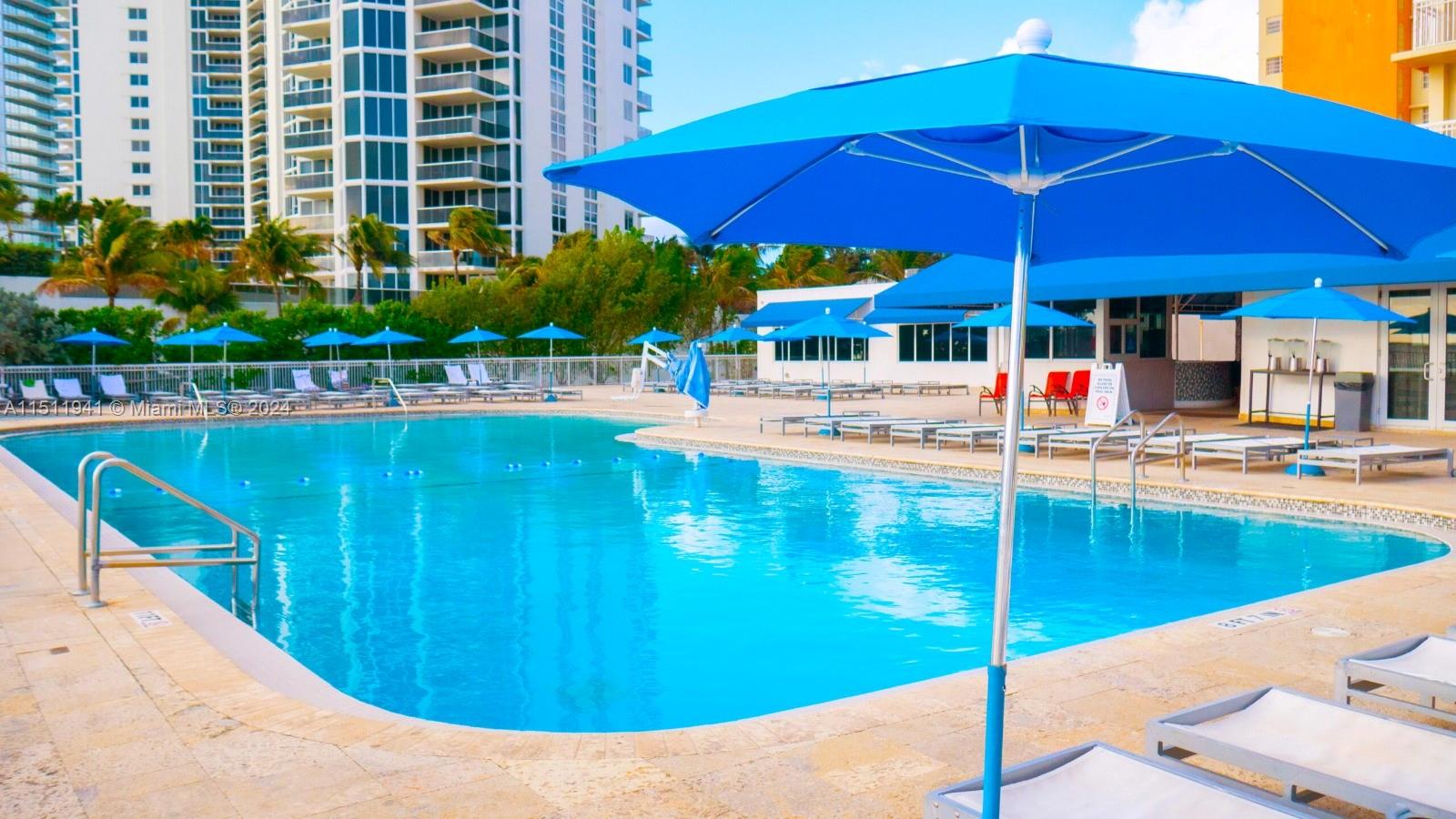 THE AVENTURA BEACH CLUB C - Residential