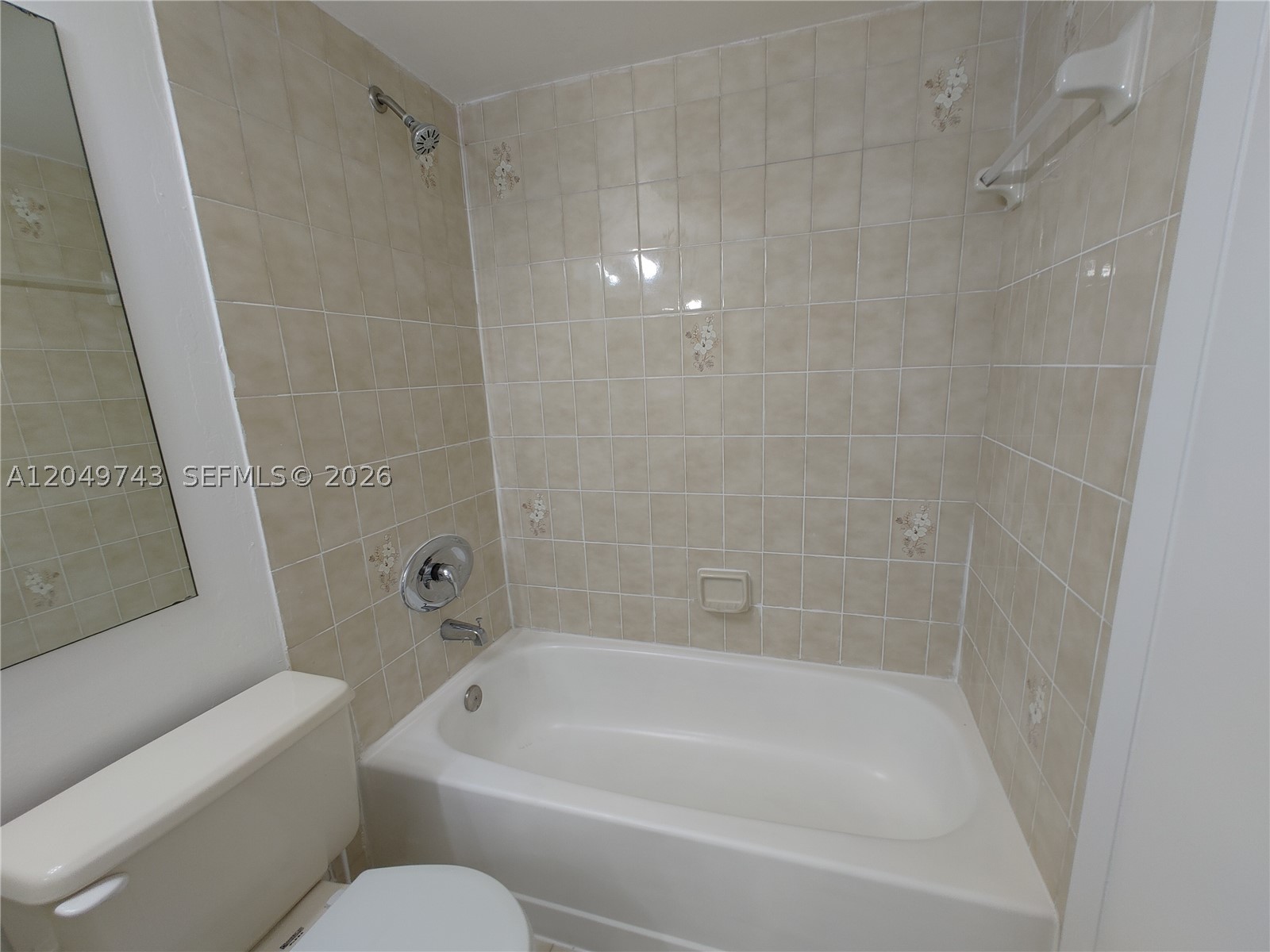 INTERNATIONAL PARK CONDO - Residential Lease
