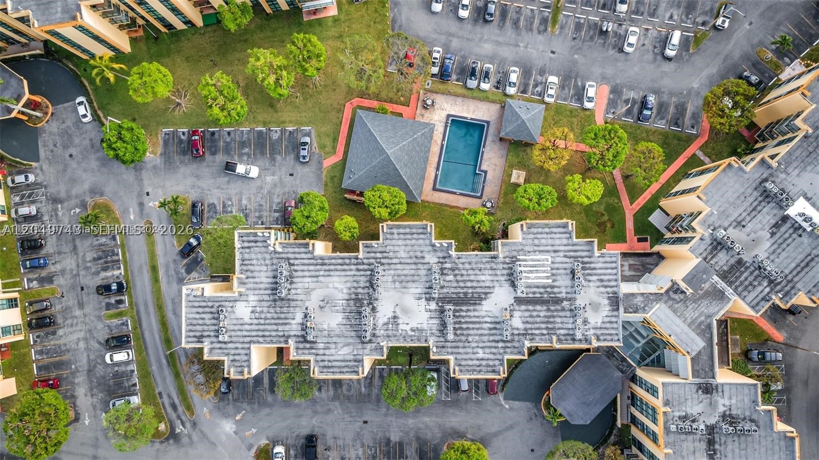 INTERNATIONAL PARK CONDO - Residential Lease