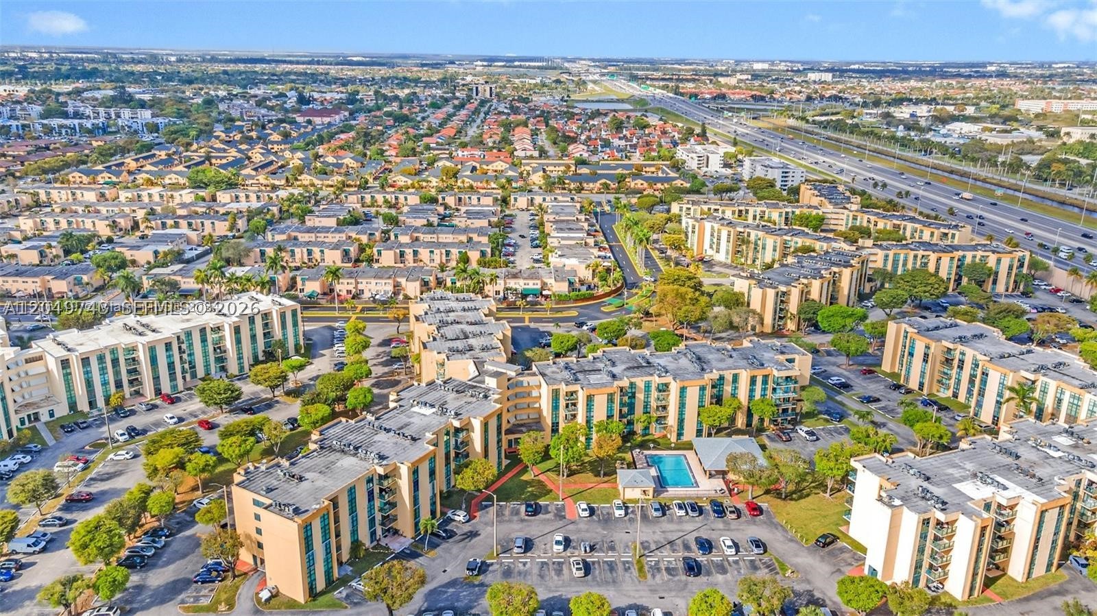 INTERNATIONAL PARK CONDO - Residential Lease