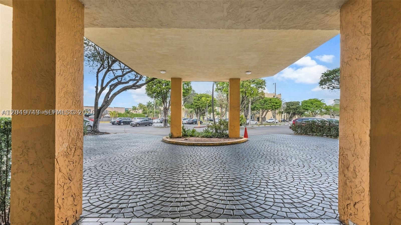 INTERNATIONAL PARK CONDO - Residential Lease