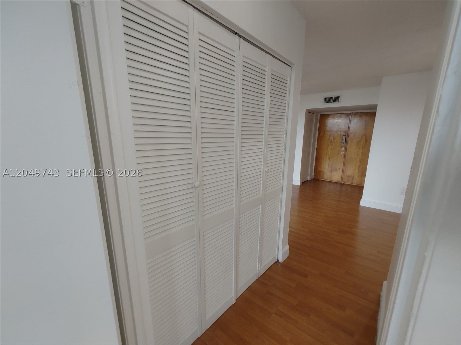 INTERNATIONAL PARK CONDO - Residential Lease