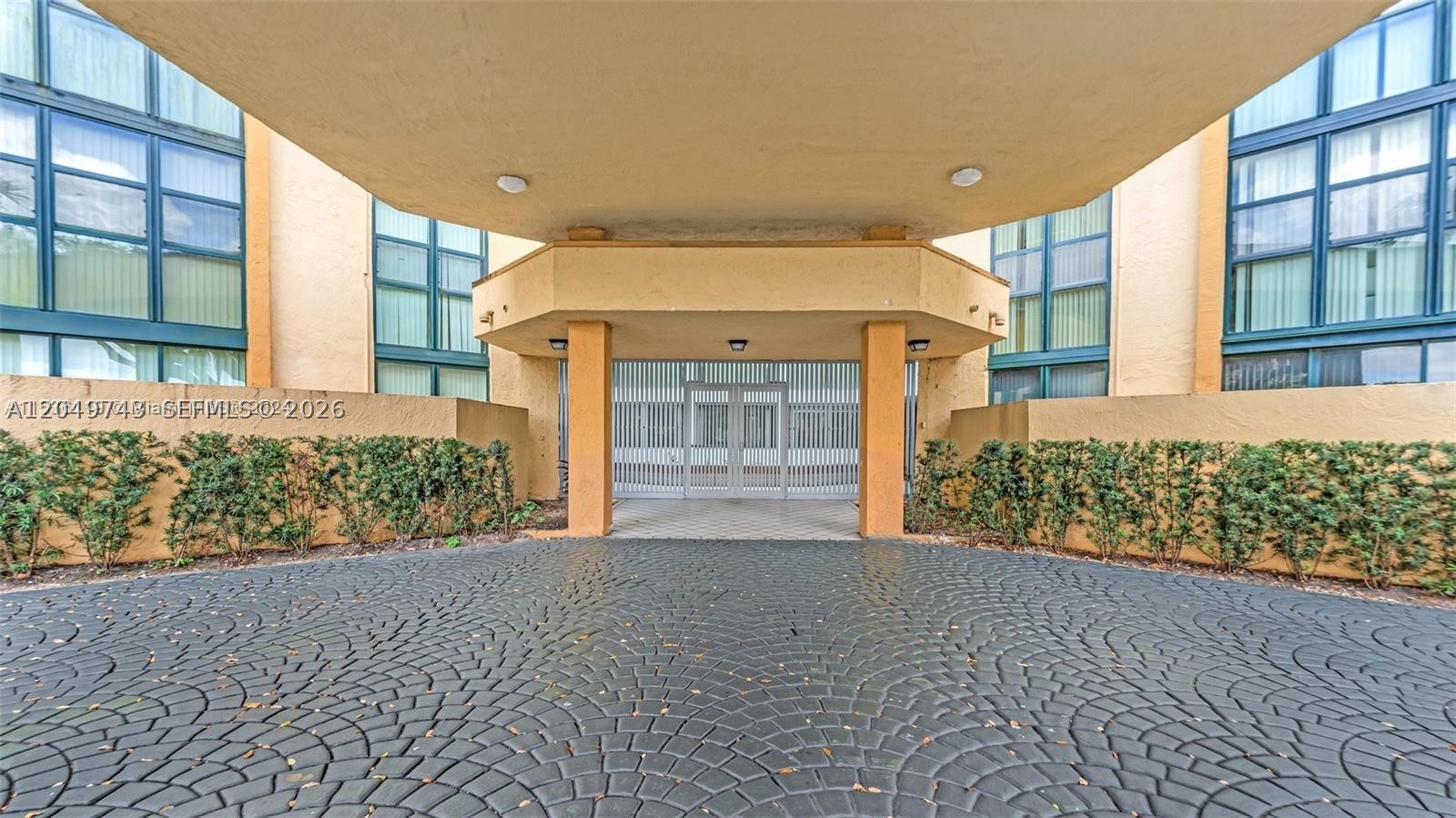 INTERNATIONAL PARK CONDO - Residential Lease