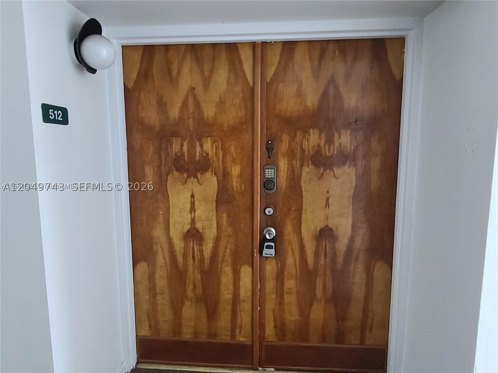 INTERNATIONAL PARK CONDO - Residential Lease