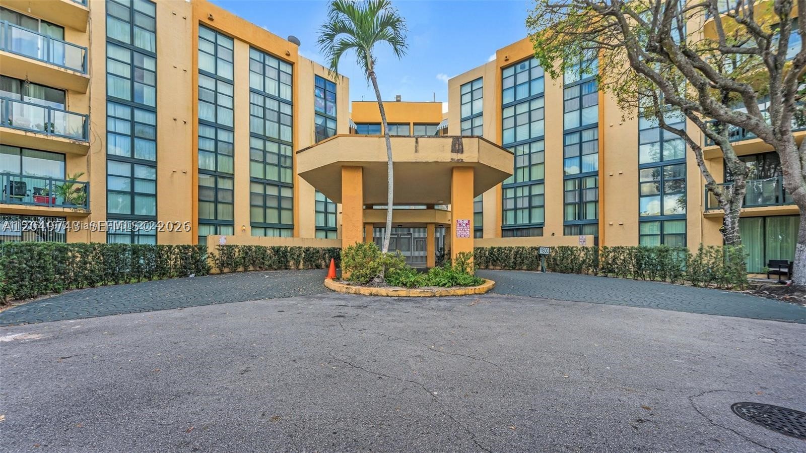 INTERNATIONAL PARK CONDO - Residential Lease