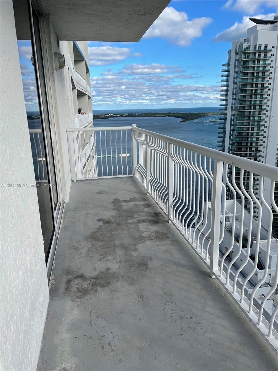 THE CLUB AT BRICKELL BAY - Residential