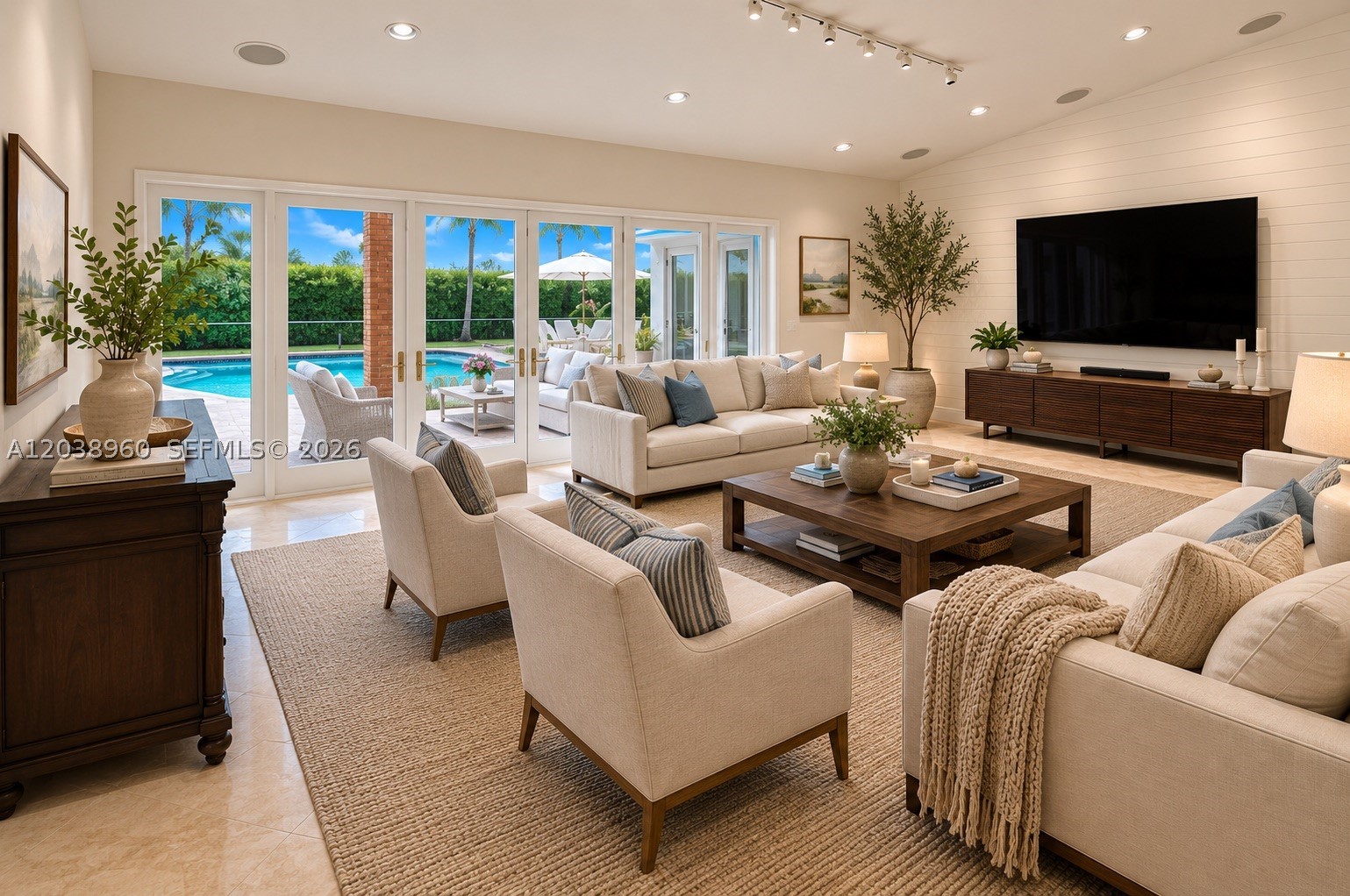THOUSAND PINES - Residential