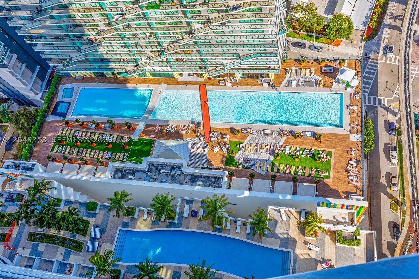 INFINITY AT BRICKELL COND - Residential