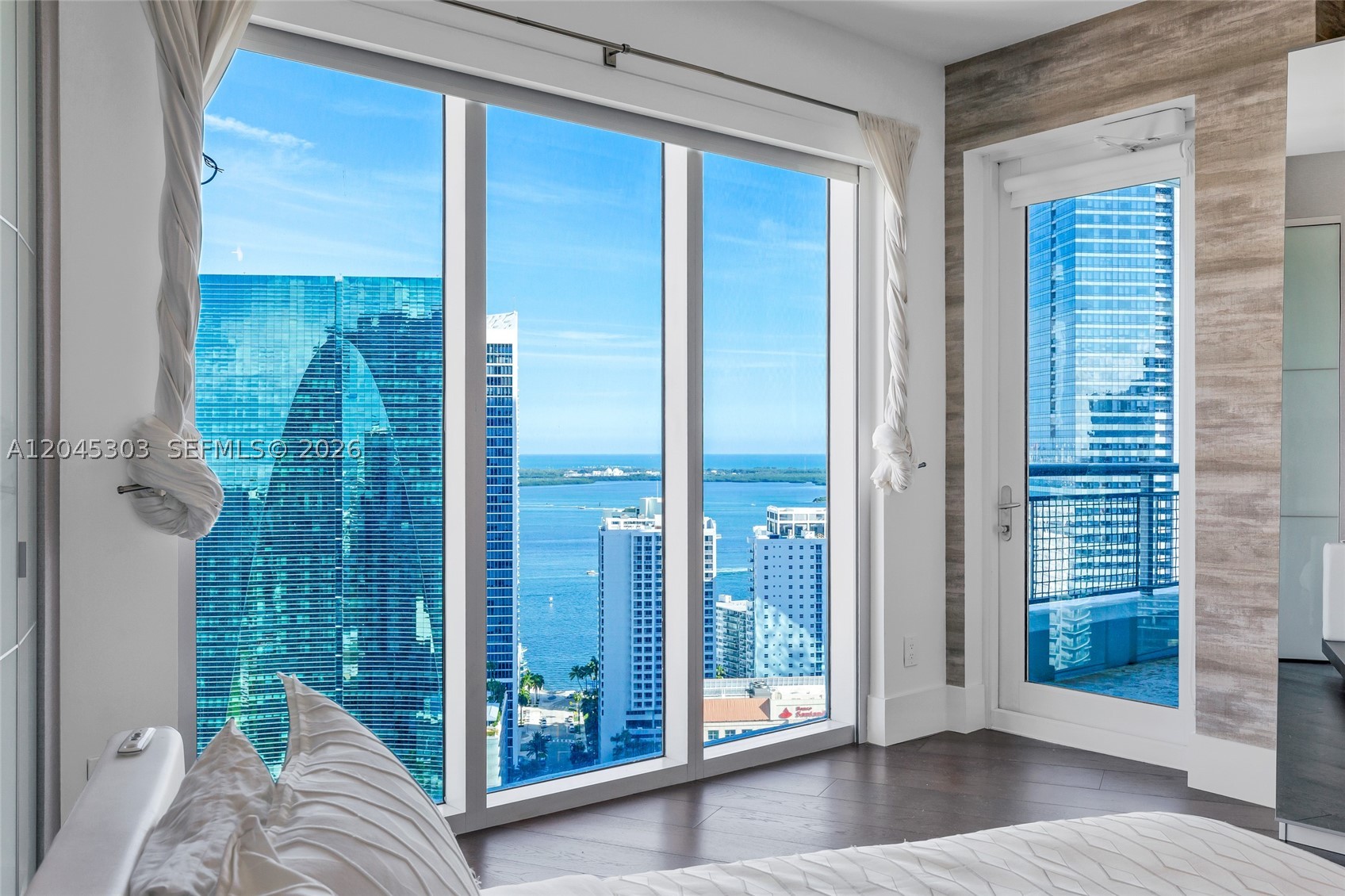 INFINITY AT BRICKELL COND - Residential