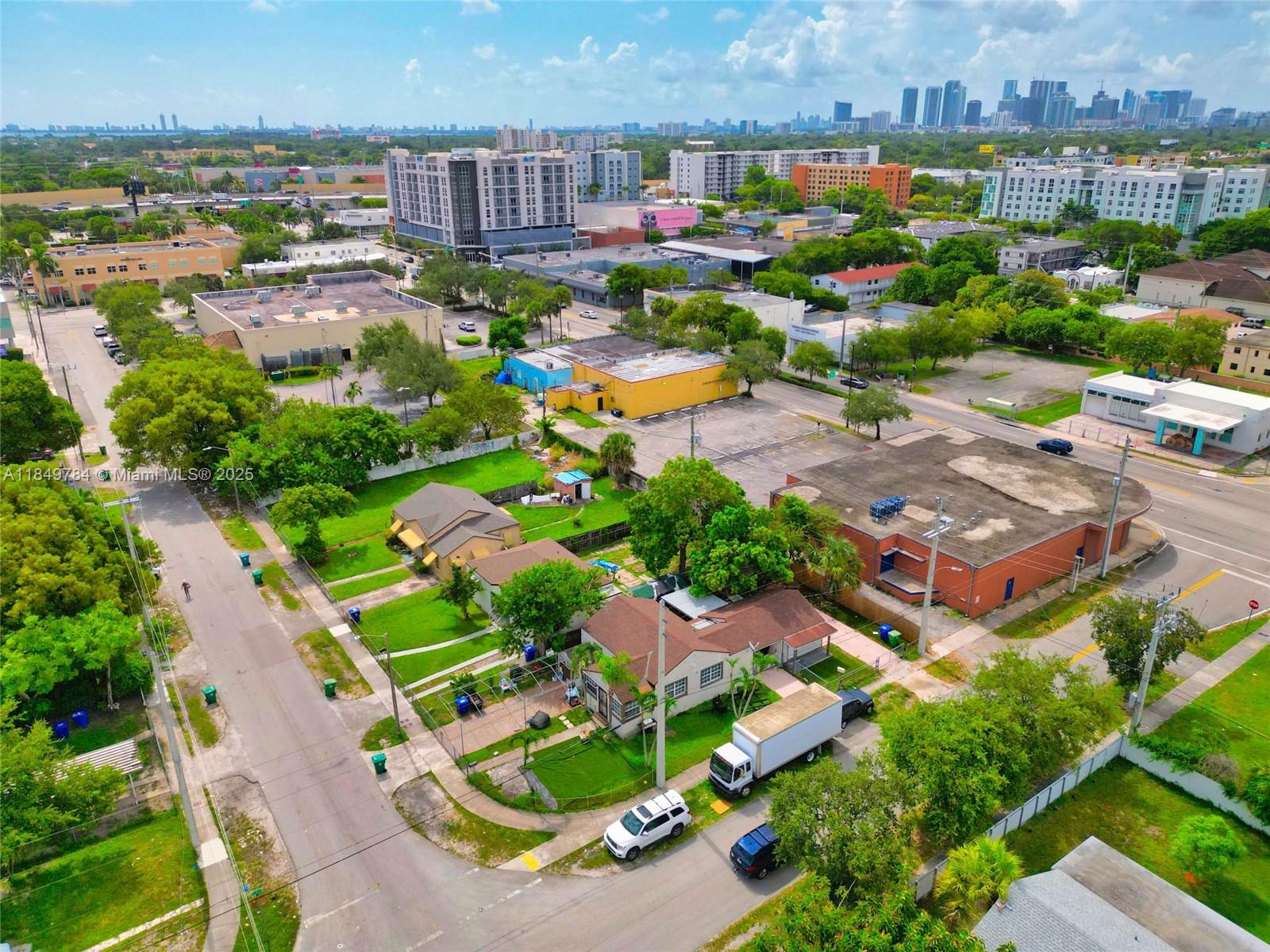 SEVENTH AVE PARK - Residential
