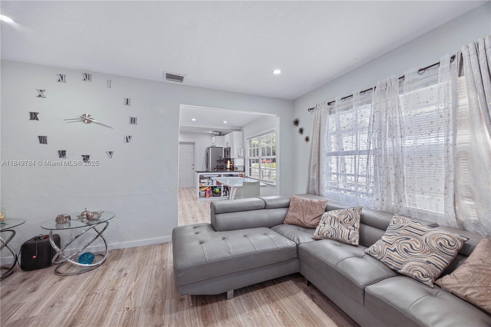 SEVENTH AVE PARK - Residential