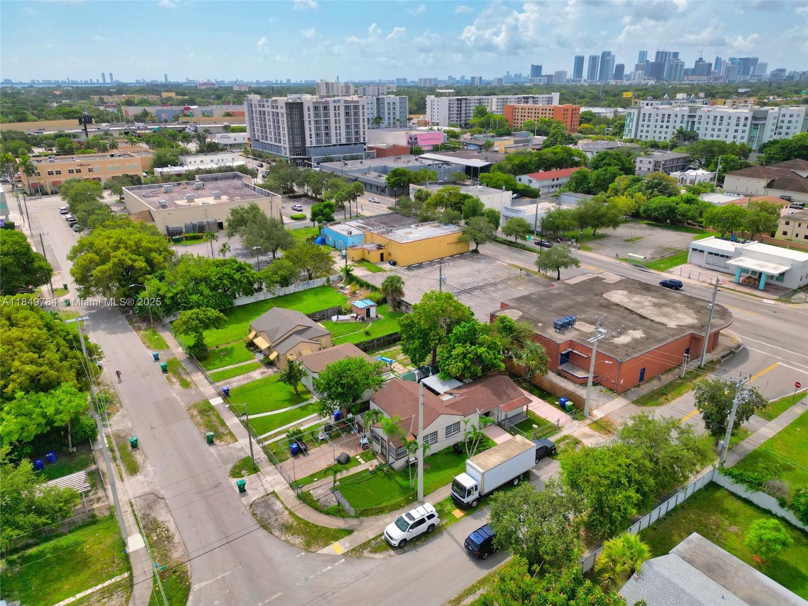 SEVENTH AVE PARK - Residential