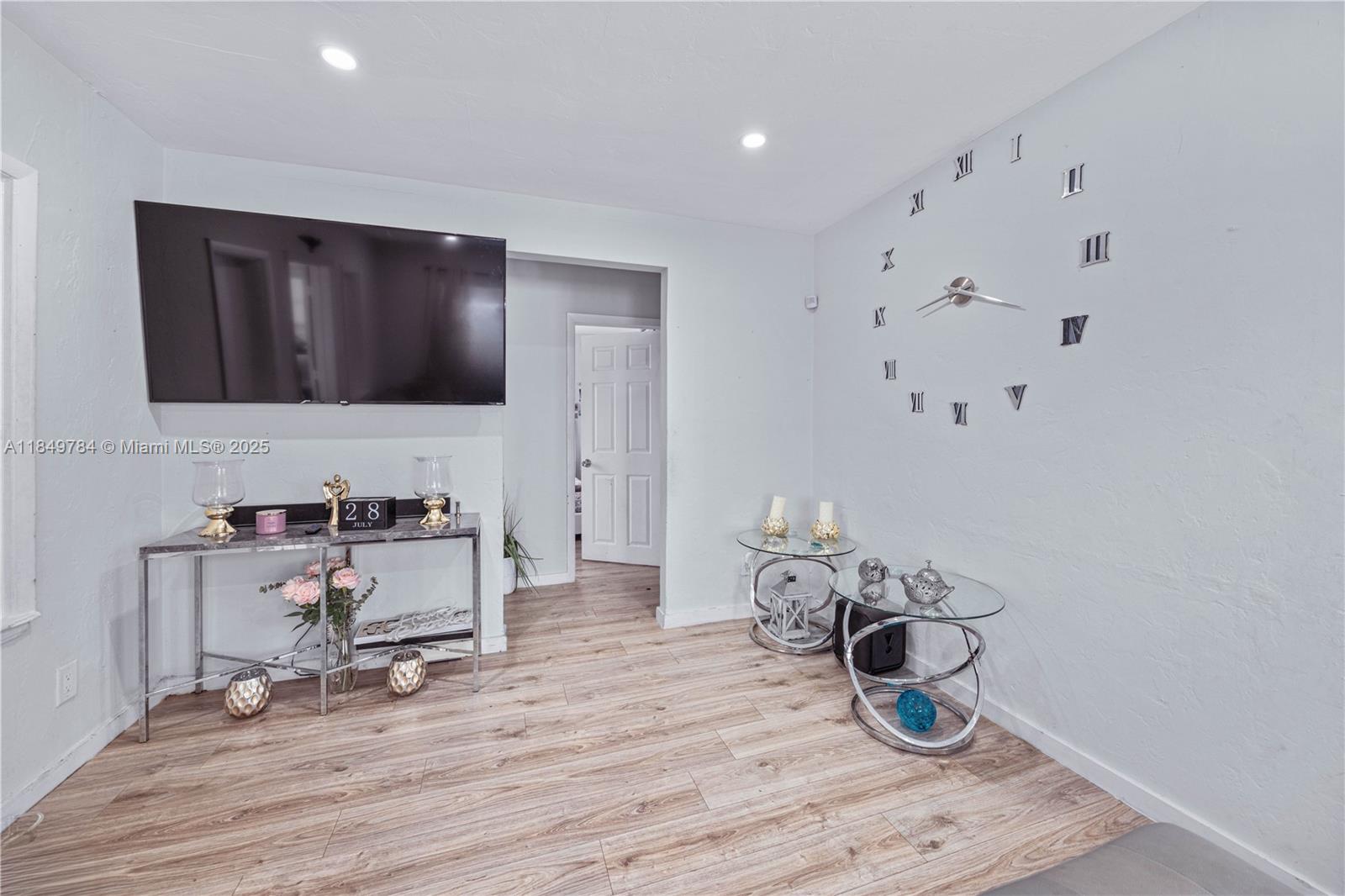 SEVENTH AVE PARK - Residential