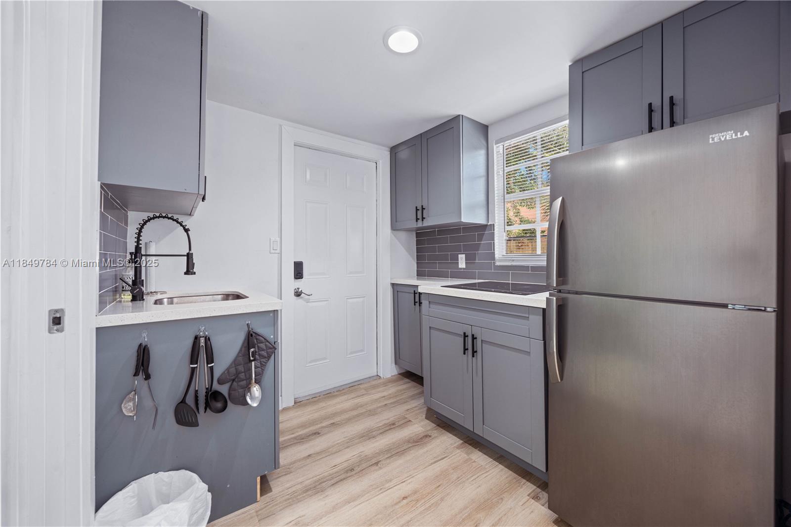 SEVENTH AVE PARK - Residential
