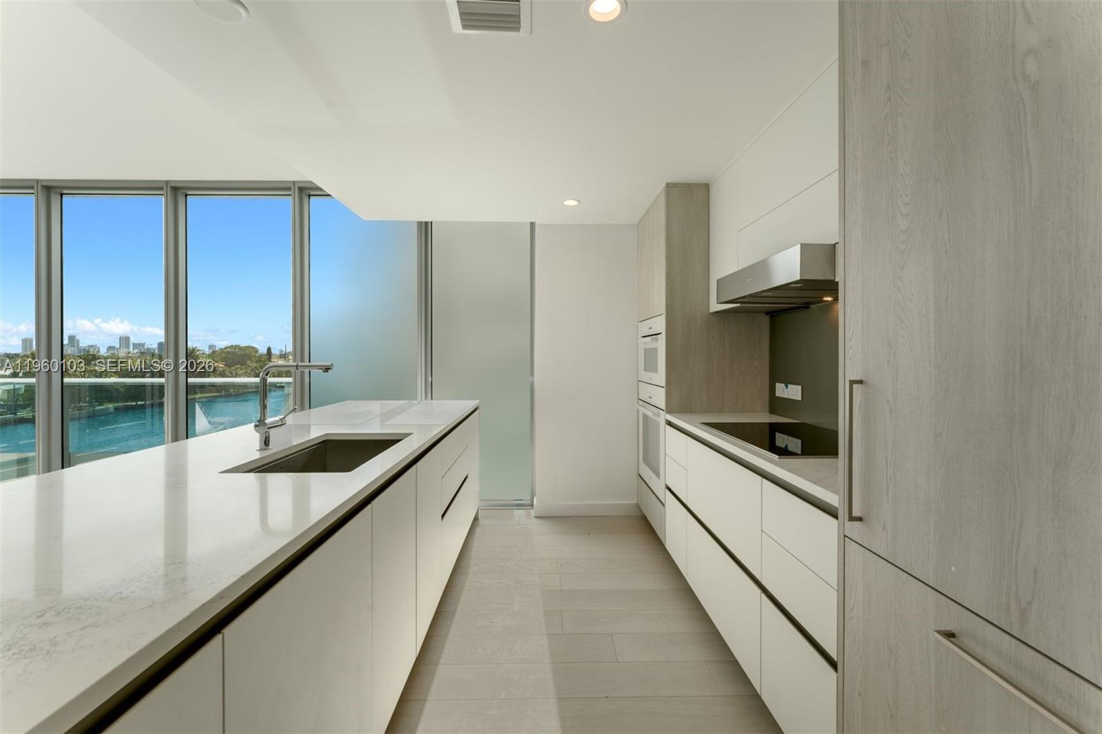 BAY HARBOR ISLAND - Residential