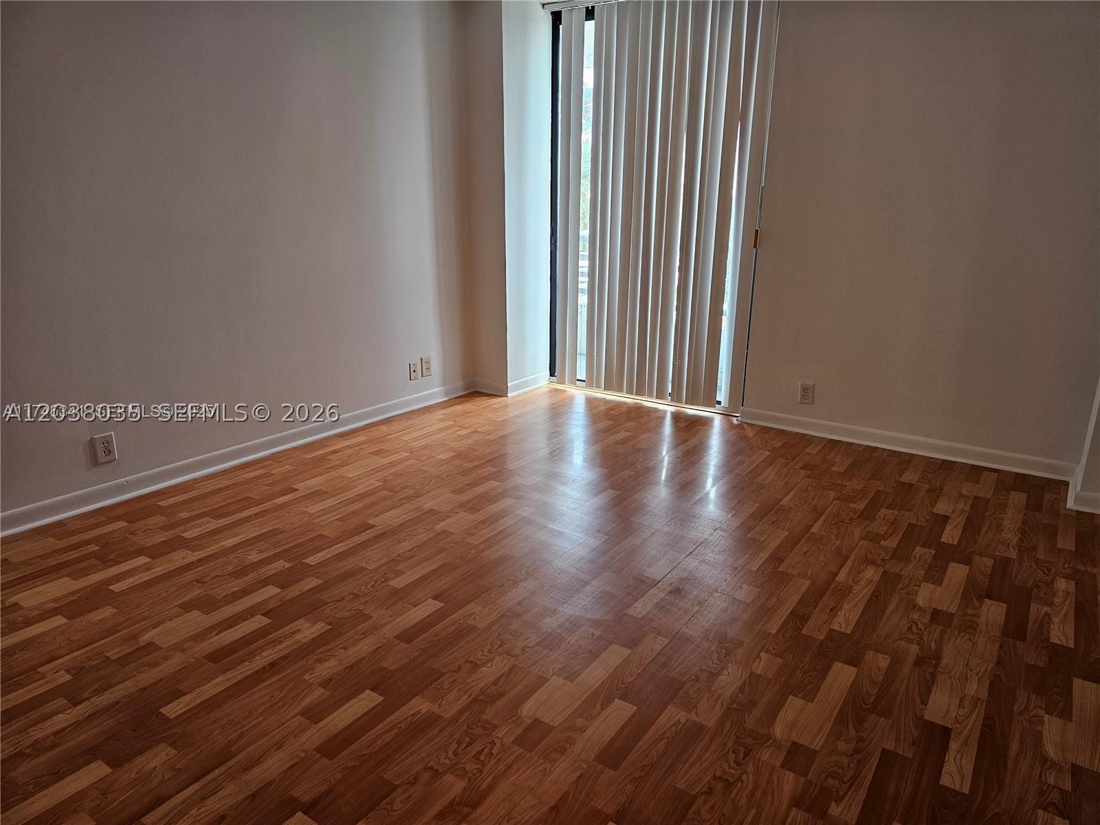 PARC CENTRAL AVENTURA SOU - Residential Lease