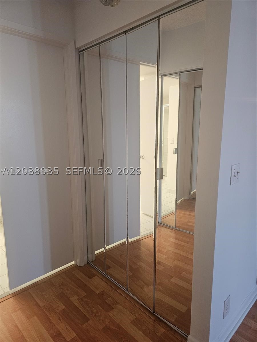 PARC CENTRAL AVENTURA SOU - Residential Lease