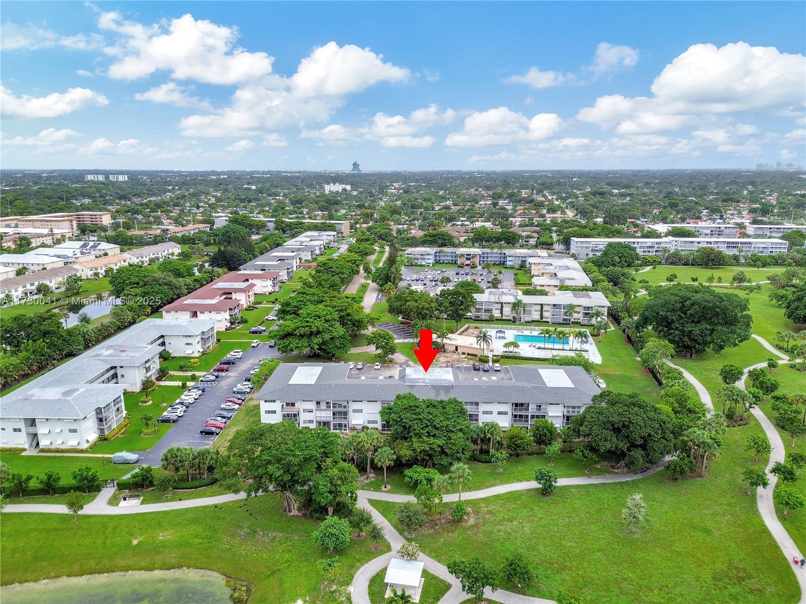 HILLCREST COUNTRY CLUB AP - Residential