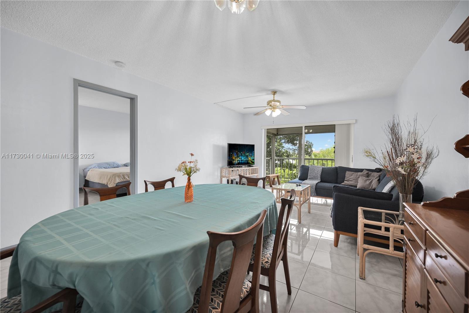 HILLCREST COUNTRY CLUB AP - Residential
