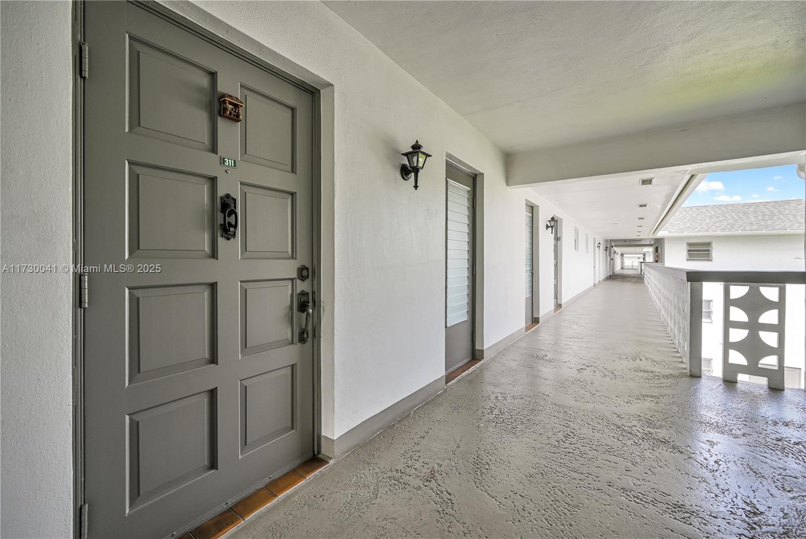 HILLCREST COUNTRY CLUB AP - Residential