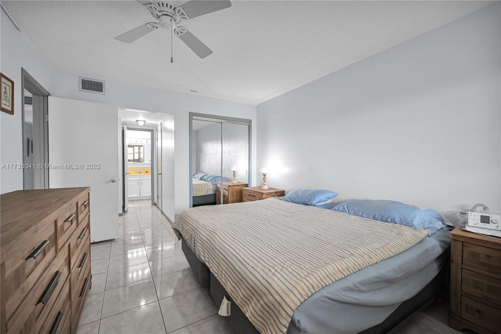 HILLCREST COUNTRY CLUB AP - Residential