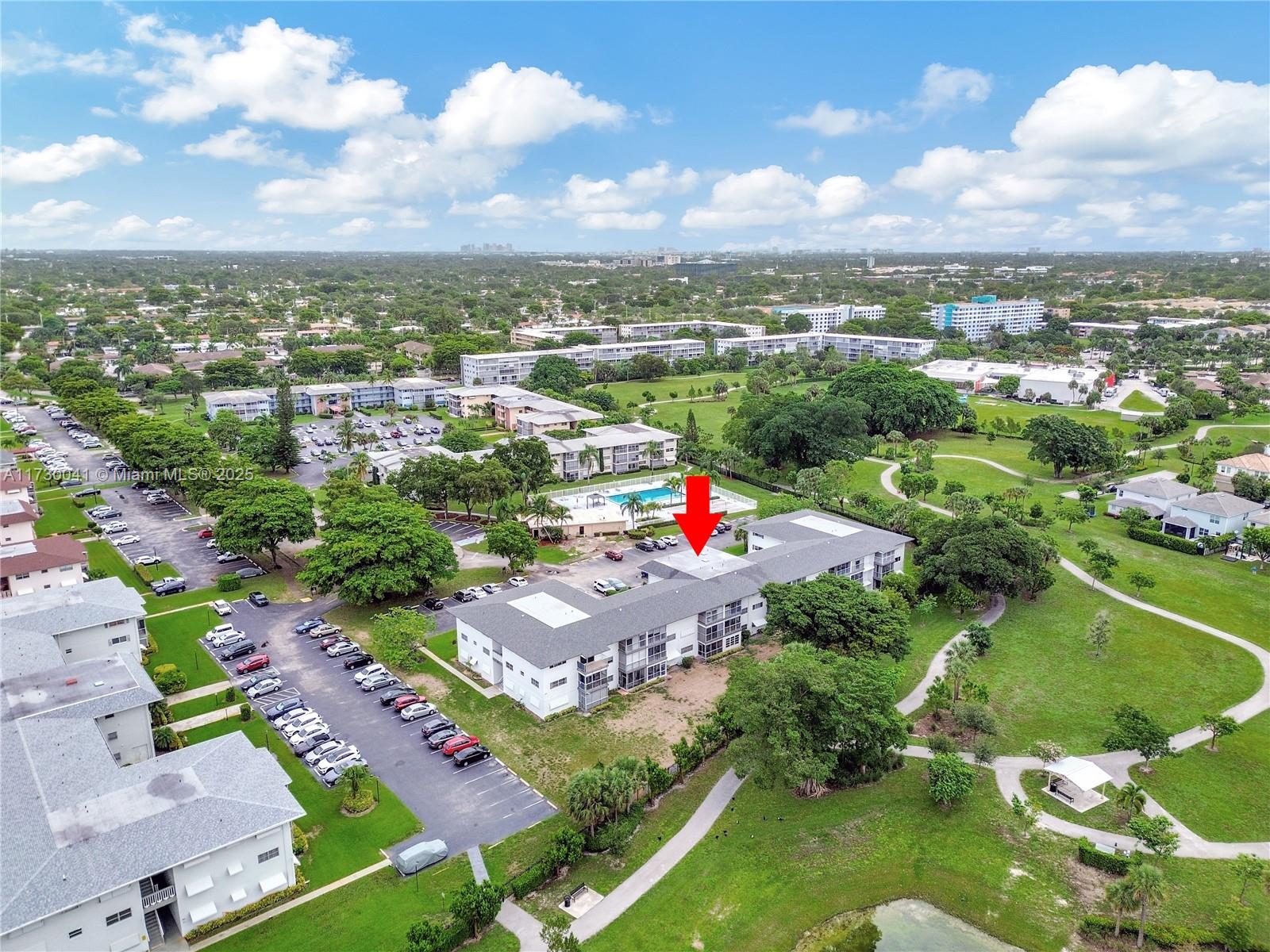 HILLCREST COUNTRY CLUB AP - Residential