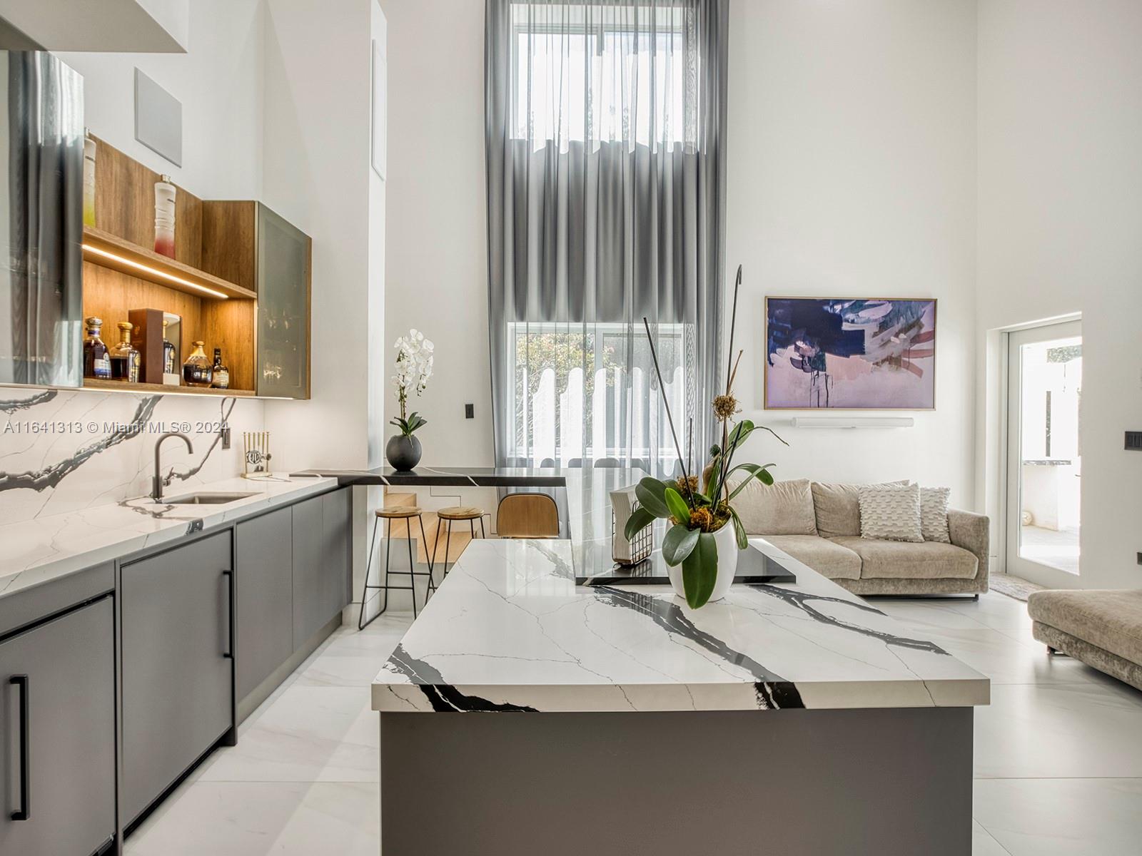 WARWICK MANOR 1ST ADDN - Residential