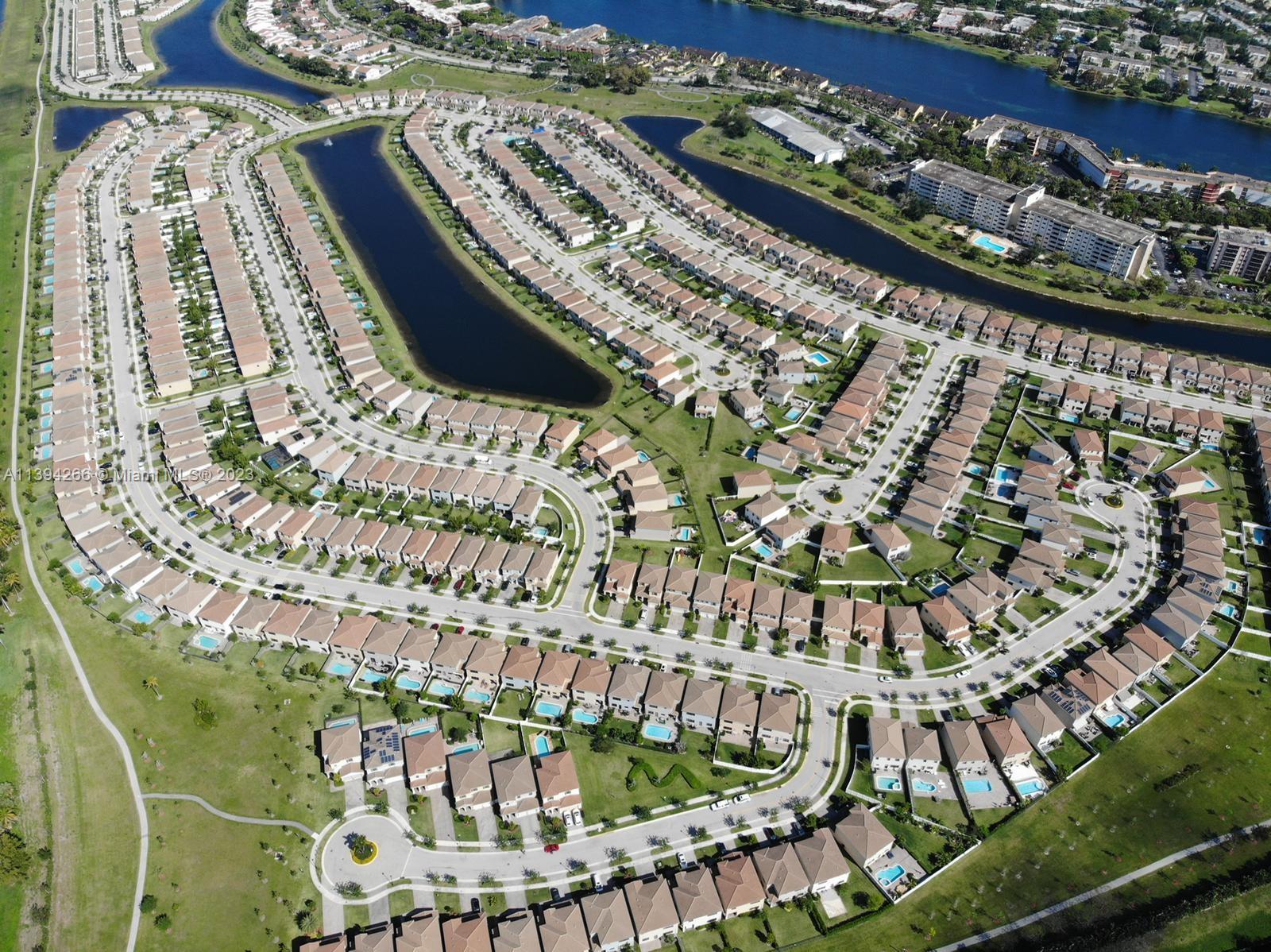 CHAMPION LAKES - Residential Lease