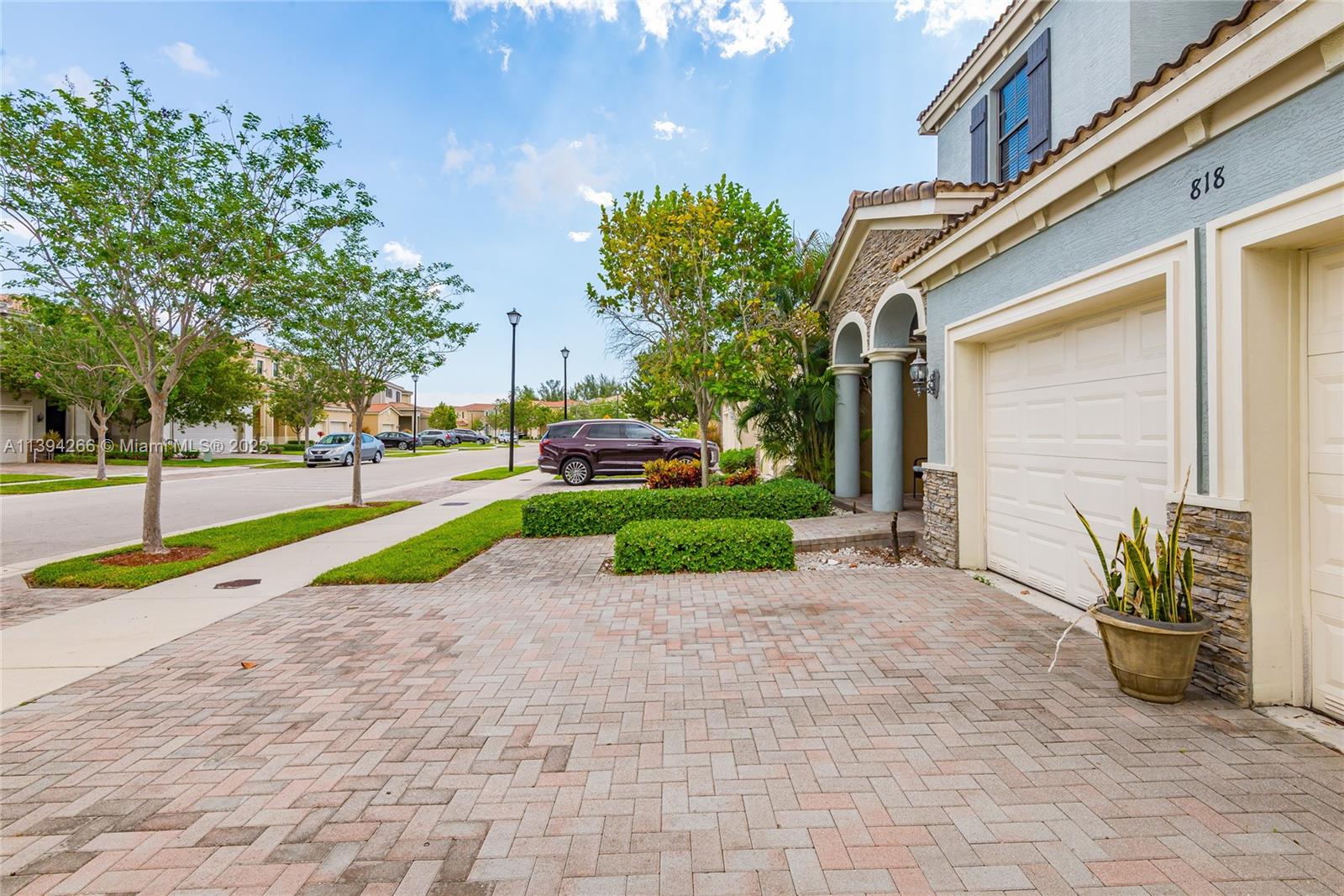 CHAMPION LAKES - Residential Lease