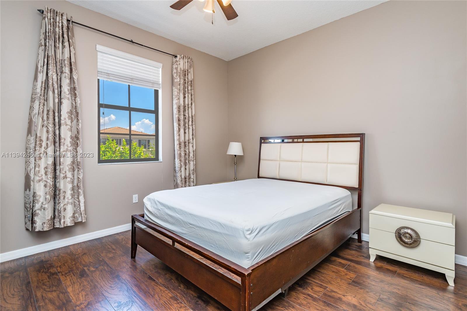 CHAMPION LAKES - Residential Lease