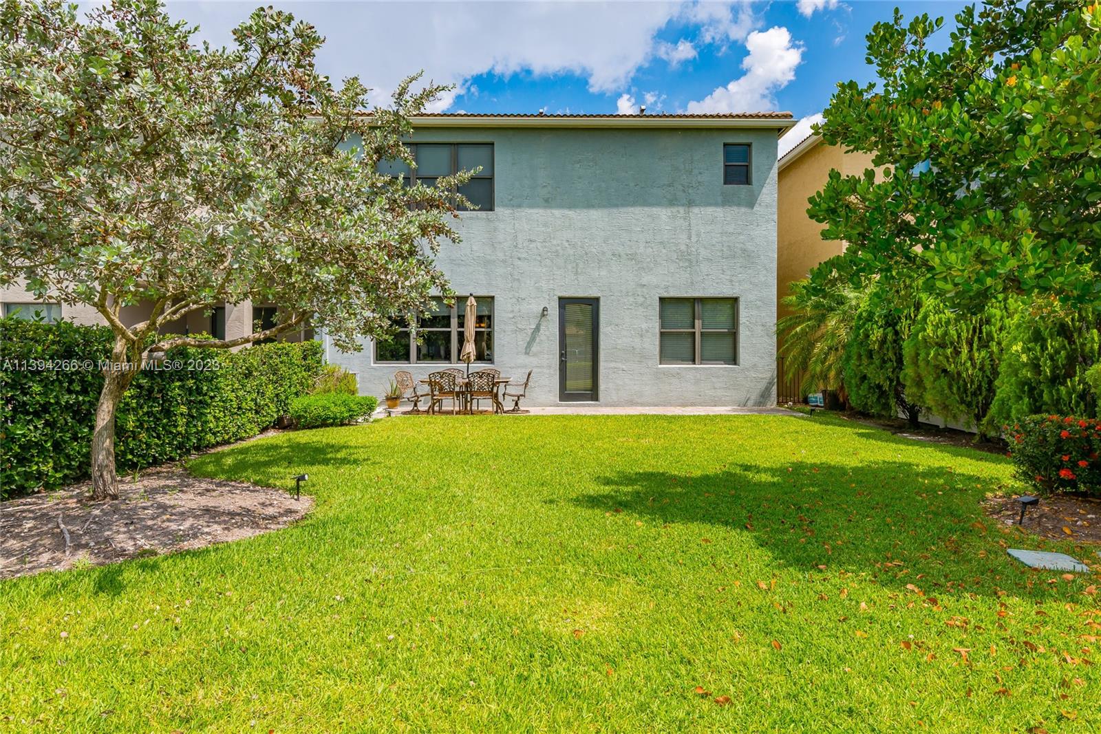 CHAMPION LAKES - Residential Lease