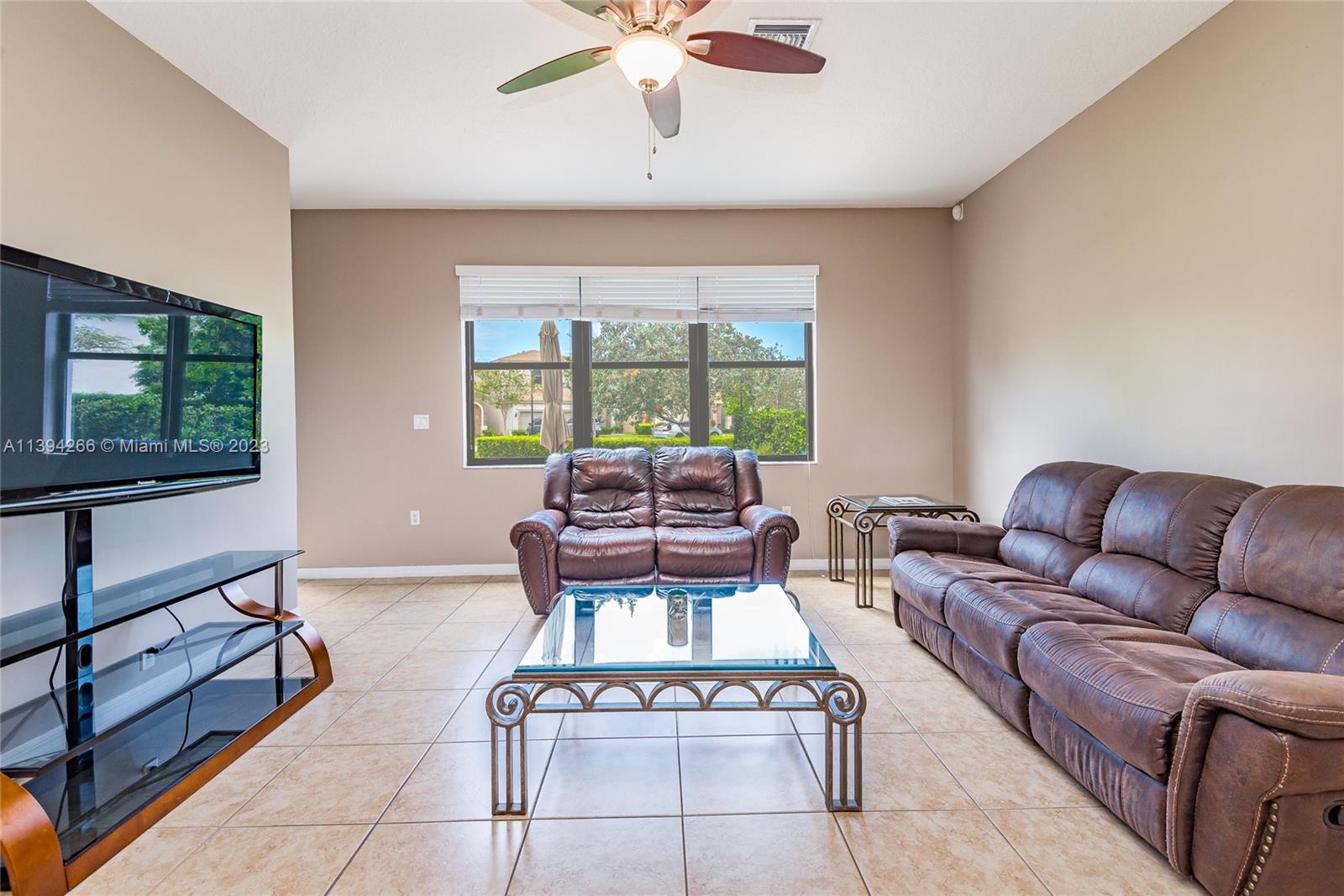 CHAMPION LAKES - Residential Lease