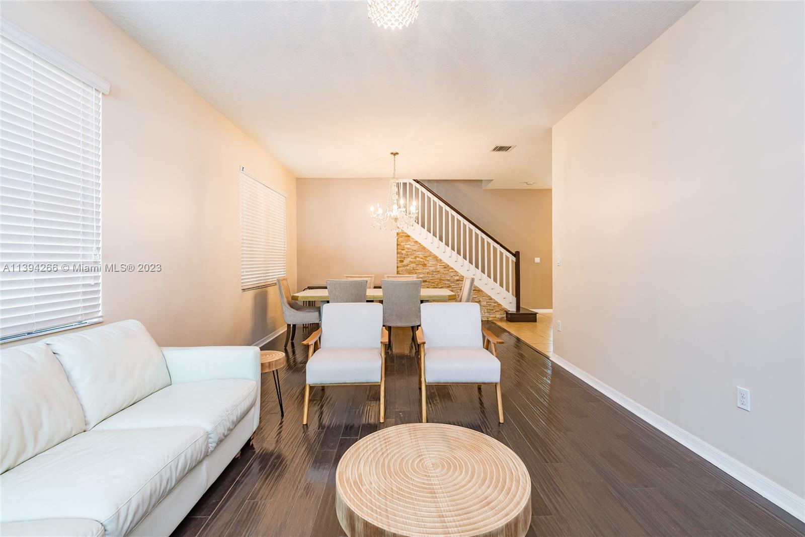 CHAMPION LAKES - Residential Lease