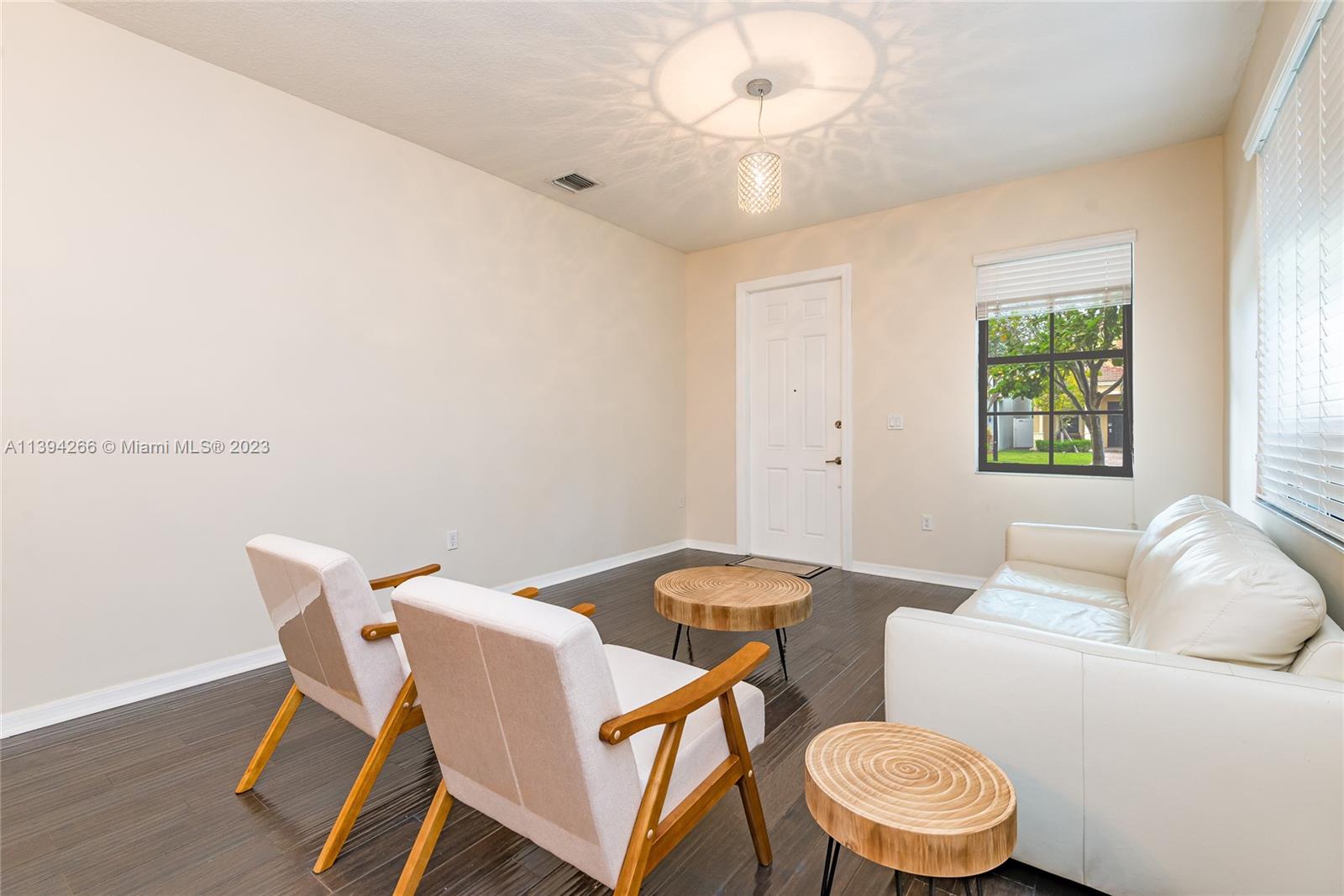 CHAMPION LAKES - Residential Lease