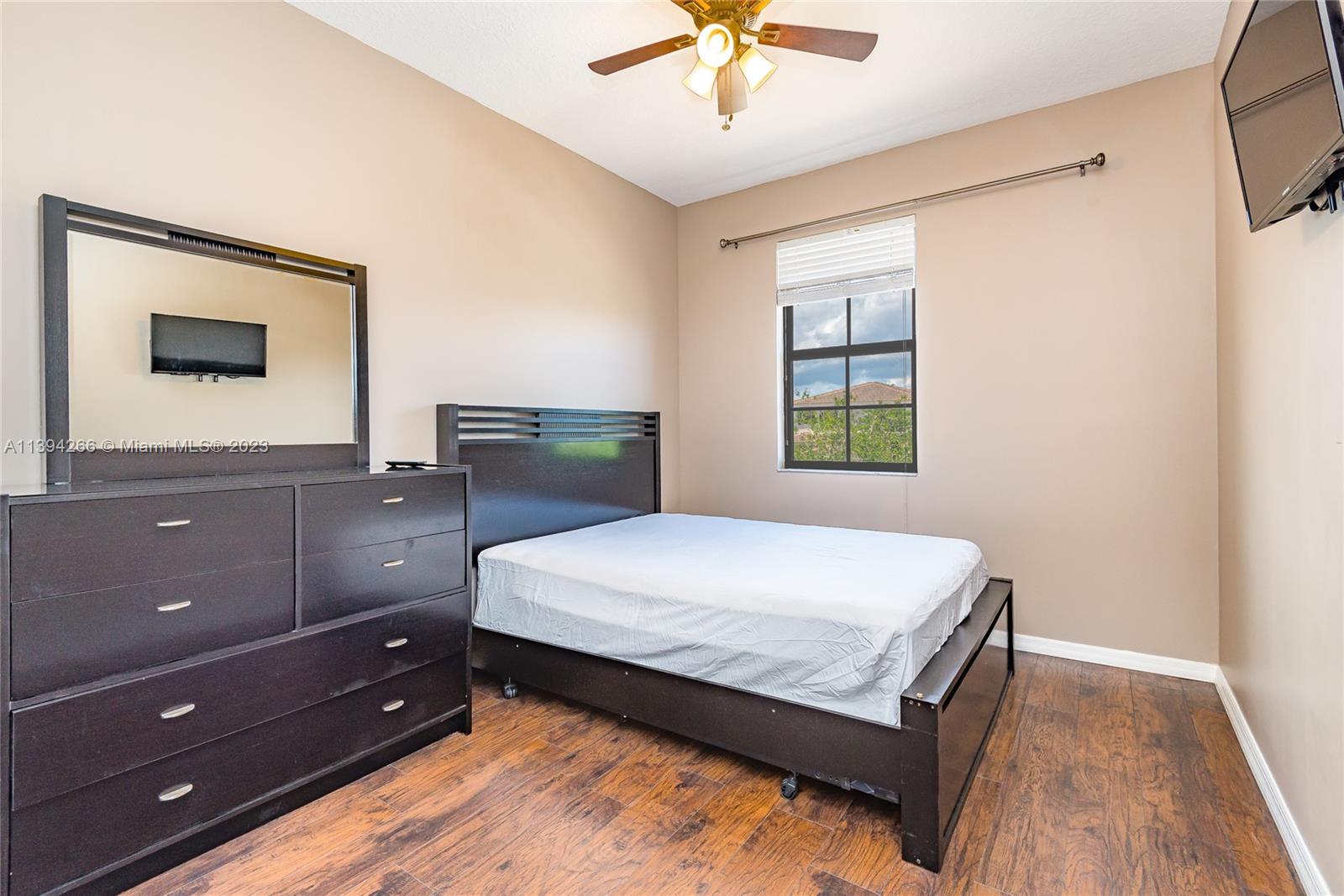 CHAMPION LAKES - Residential Lease