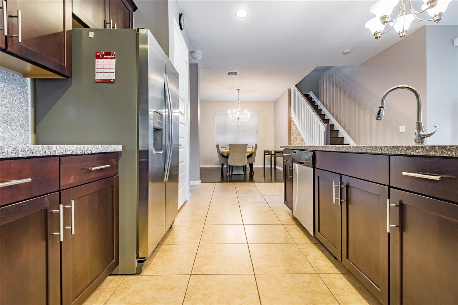CHAMPION LAKES - Residential Lease