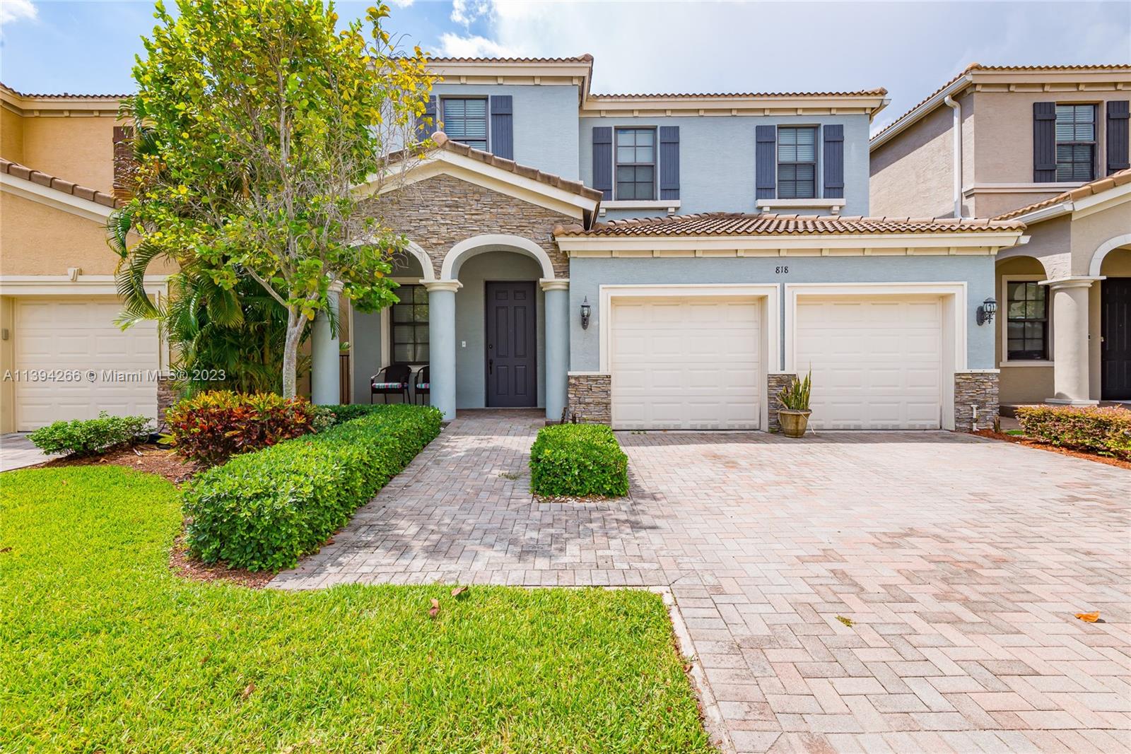 CHAMPION LAKES - Residential Lease