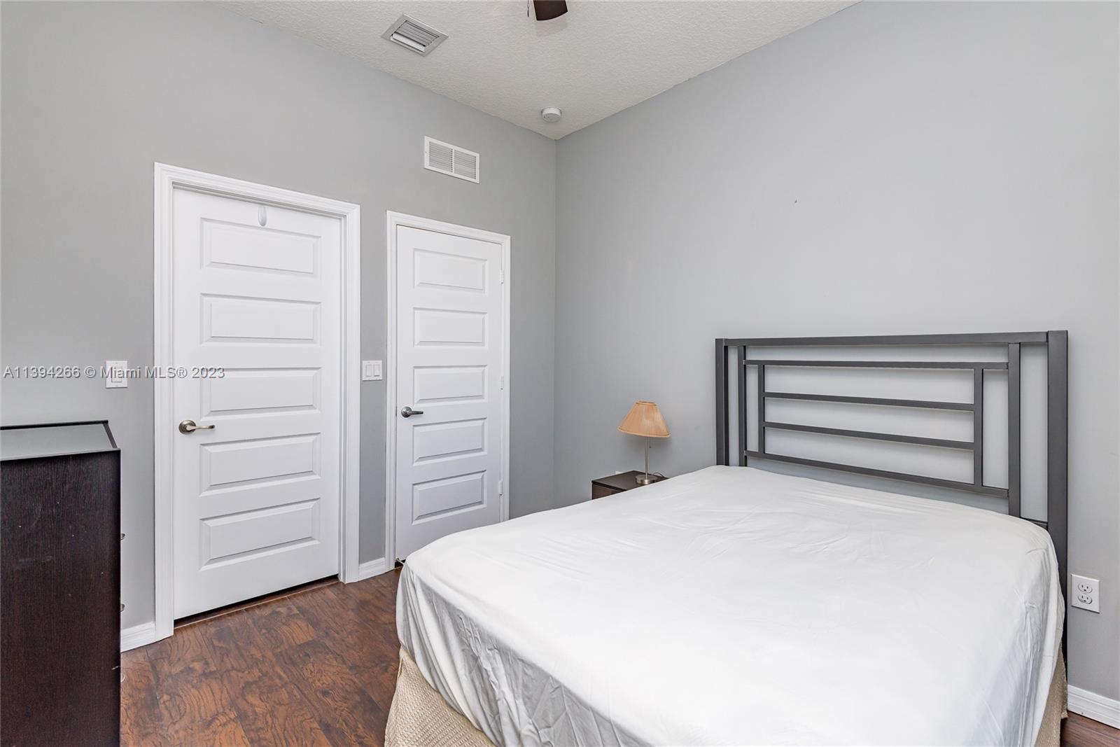 CHAMPION LAKES - Residential Lease
