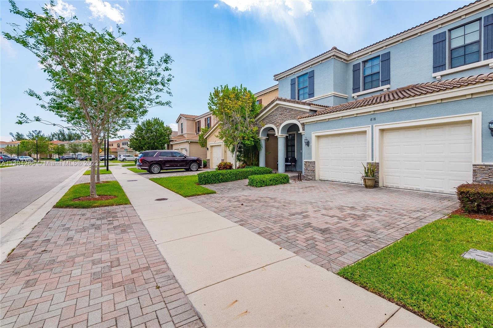 CHAMPION LAKES - Residential Lease