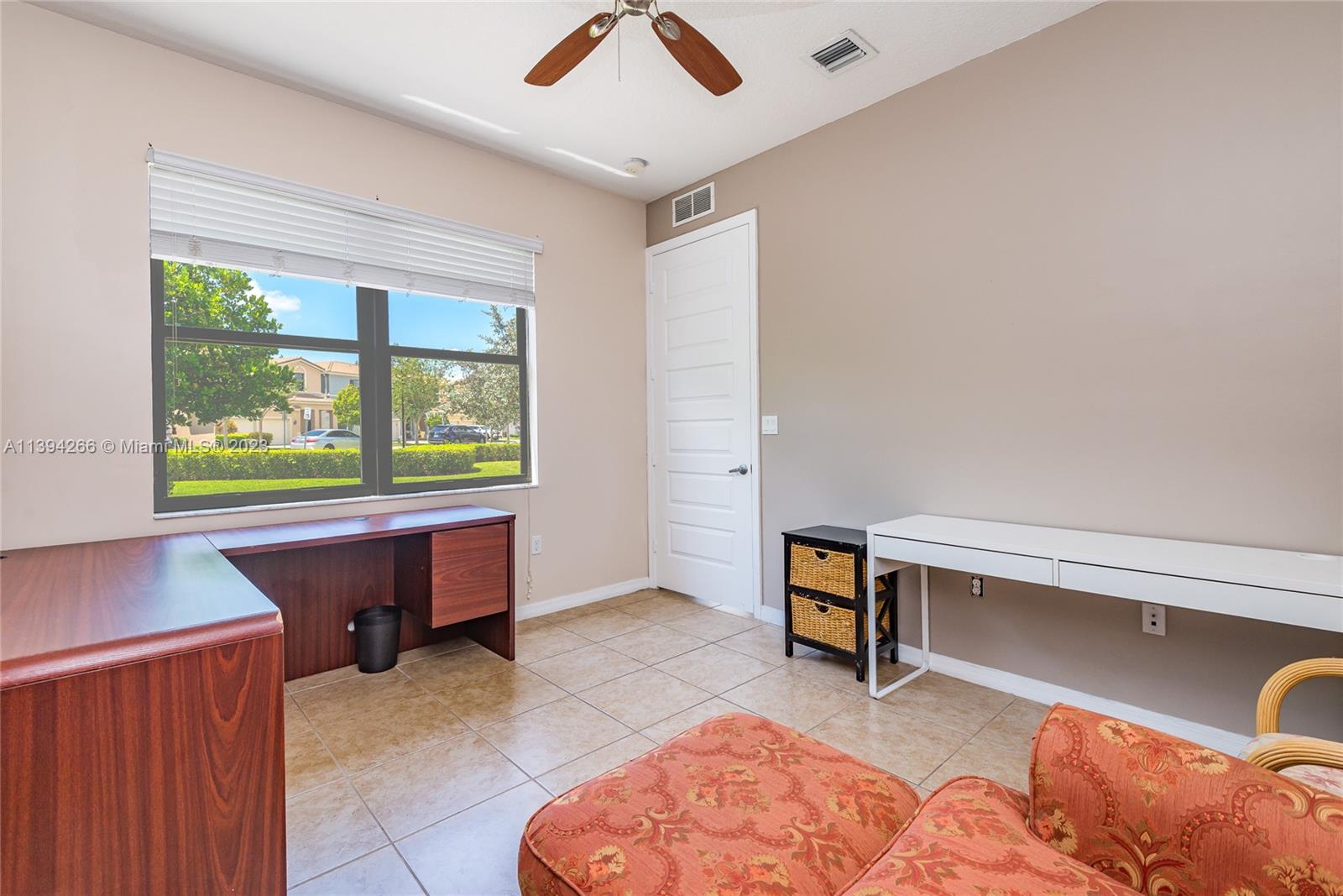 CHAMPION LAKES - Residential Lease