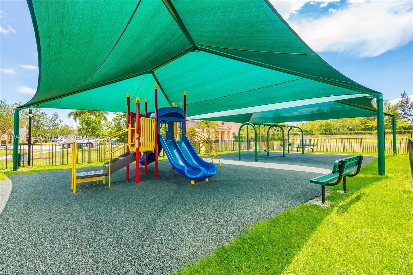 CHAMPION LAKES - Residential Lease