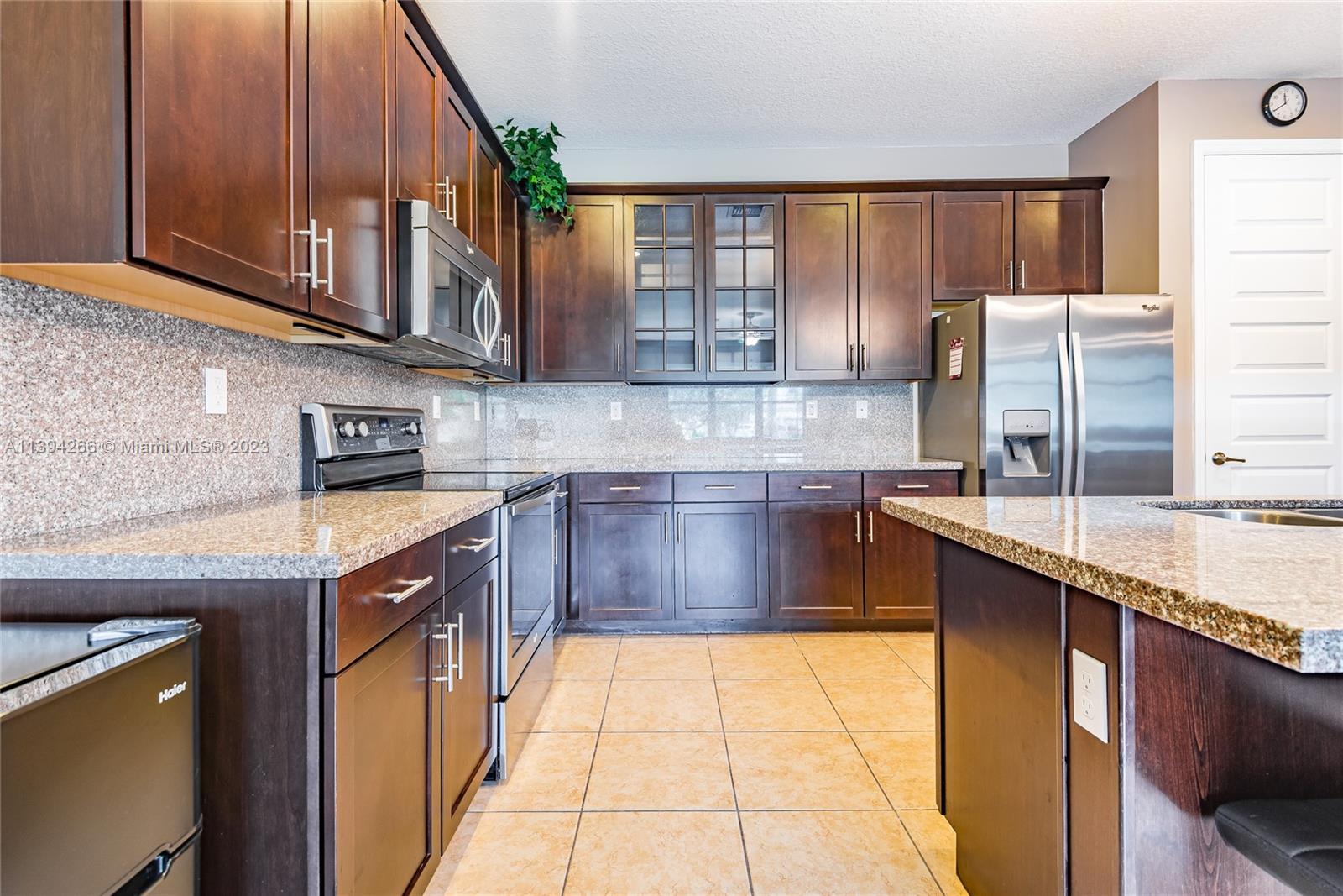 CHAMPION LAKES - Residential Lease